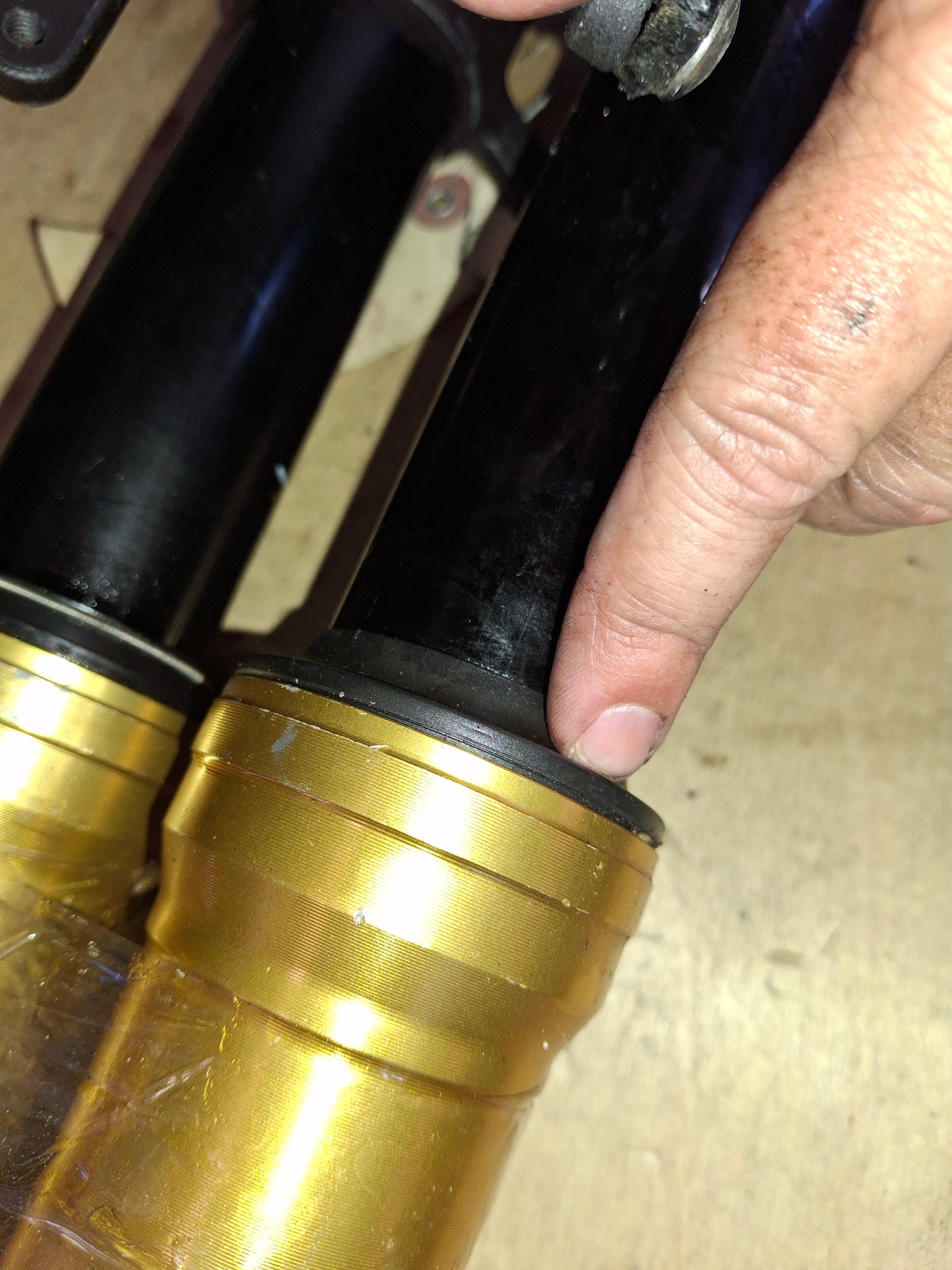 03 04 Suzuki GSXR 1000 Forks Front End Suspension K3 K4 GSXR1000