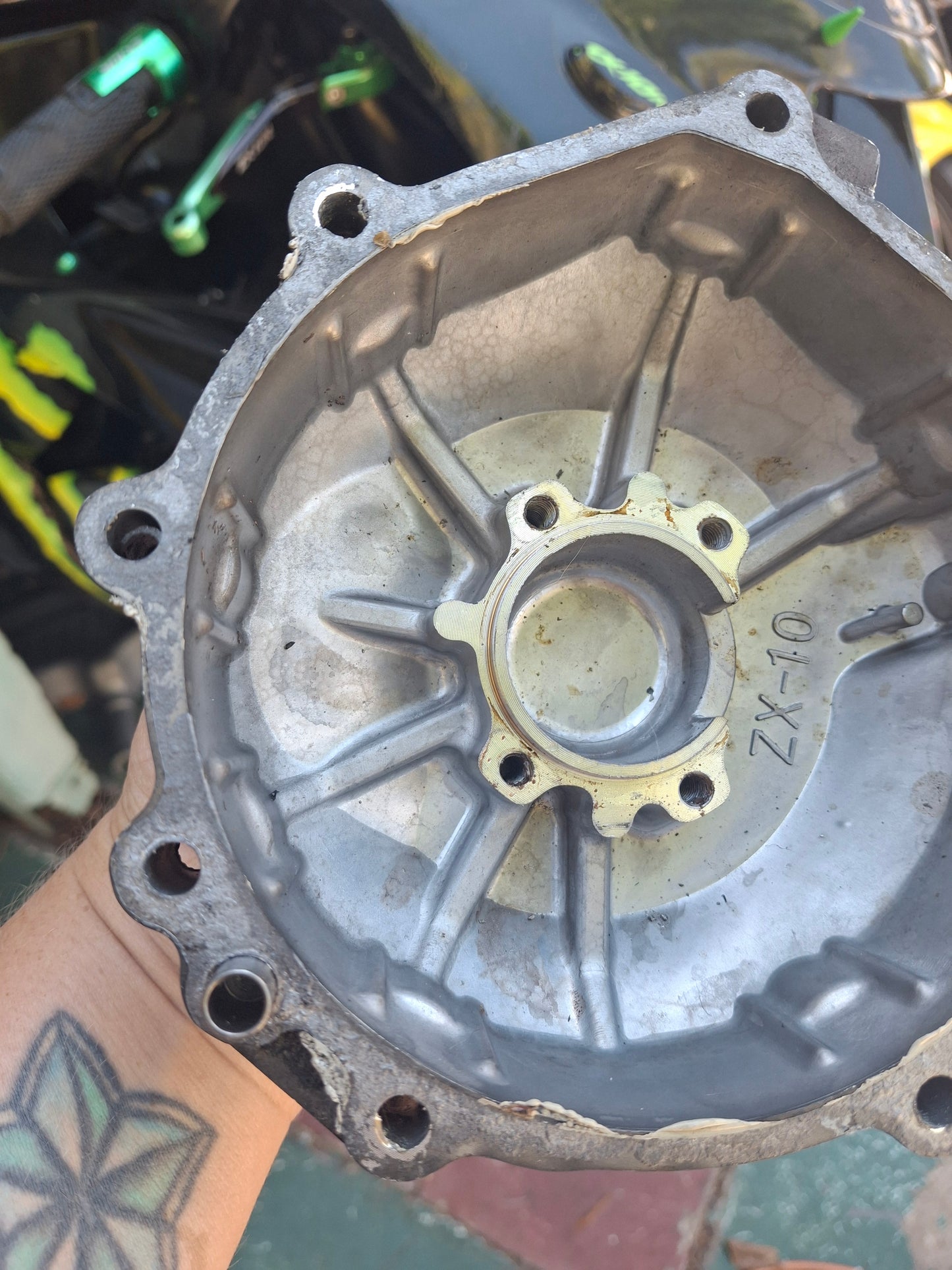 06 Kawasaki ZX-10 Stator Cover ZX10 engine cover