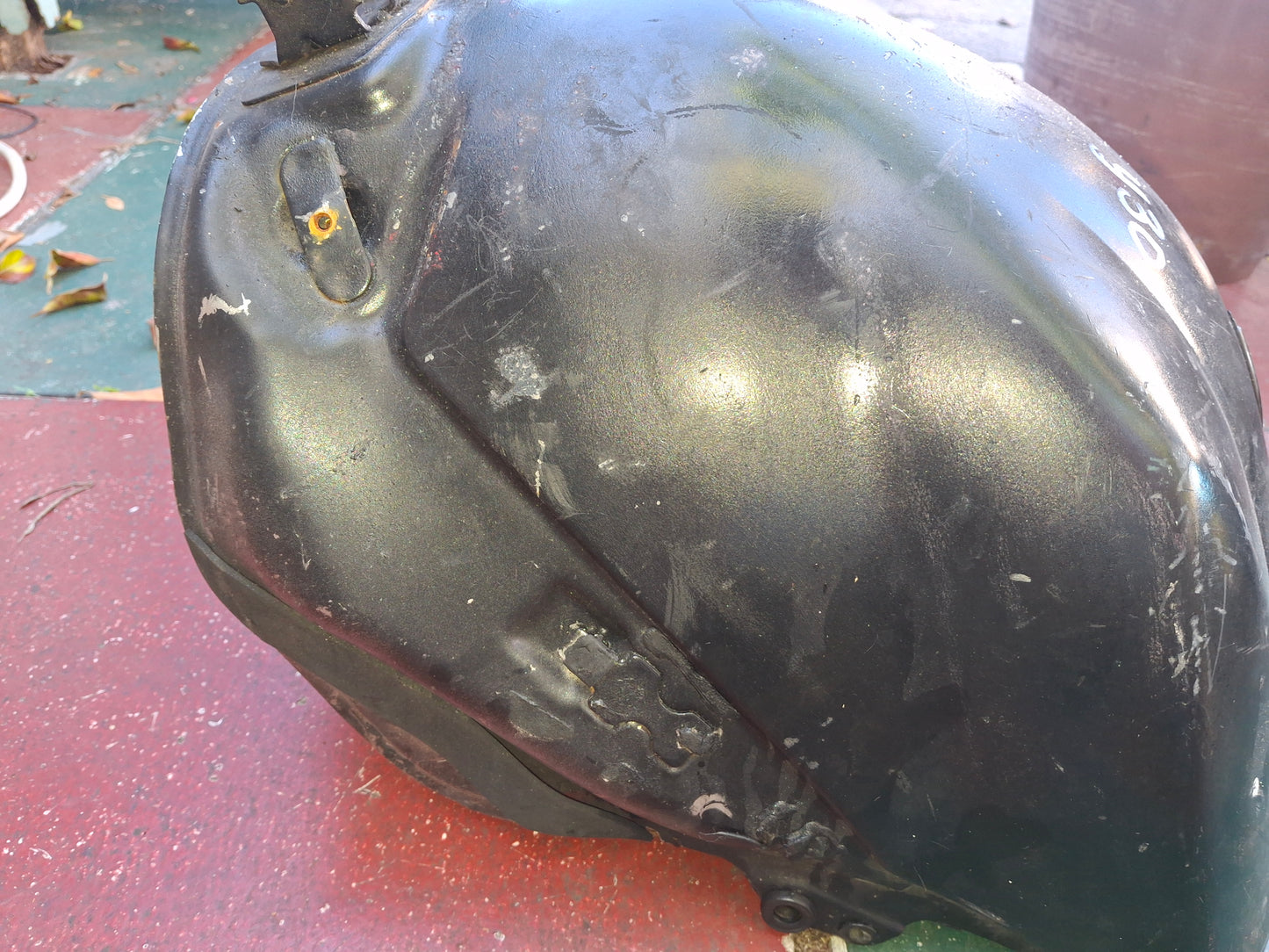 04-06 Yamaha R1 Gas Tank Fuel Petrol Cell YZF1000 YZF 1000 FREE SHIPPING