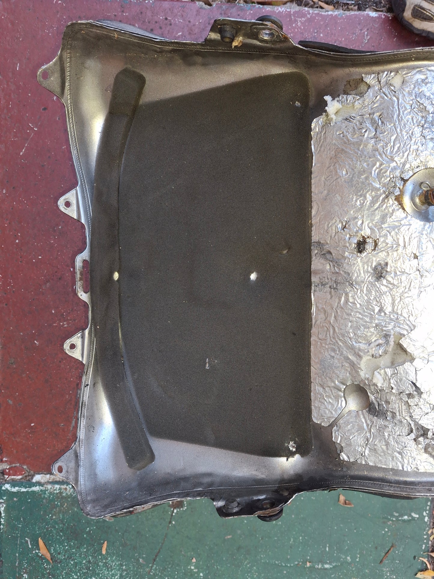 04-06 Yamaha R1 Gas Tank Fuel Petrol Cell YZF1000 YZF 1000 FREE SHIPPING