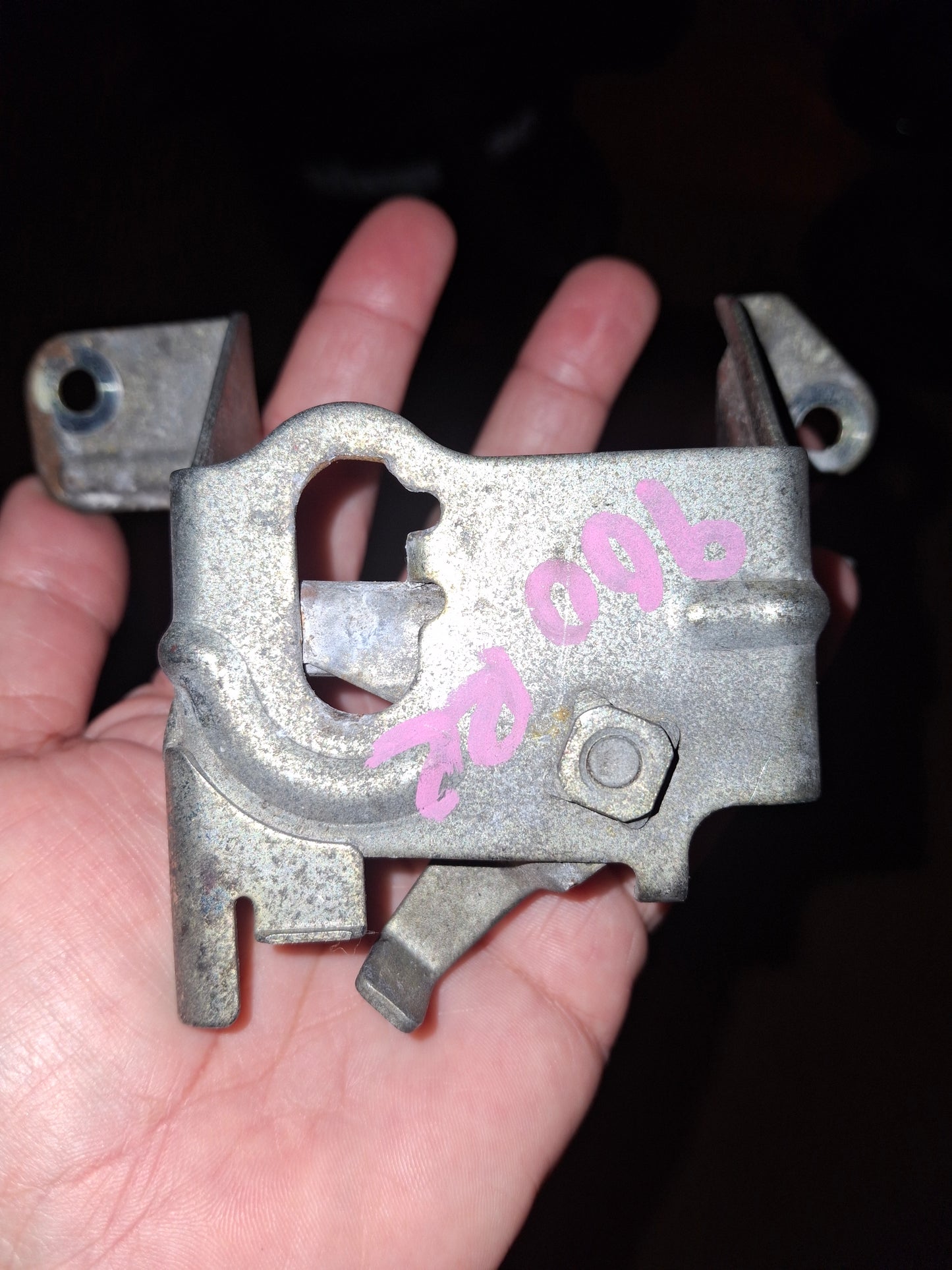 Honda CBR900RR Seat Latch 900RR Seat Lock Stay CBR 900 RR Part # 77233-MAS-E00