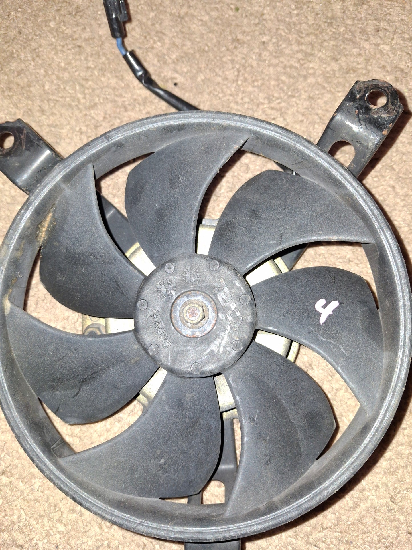 OEM 05 06 Honda CBR600RR Radiator Fan 600RR Cooling Fan Coolant Fan 03 04