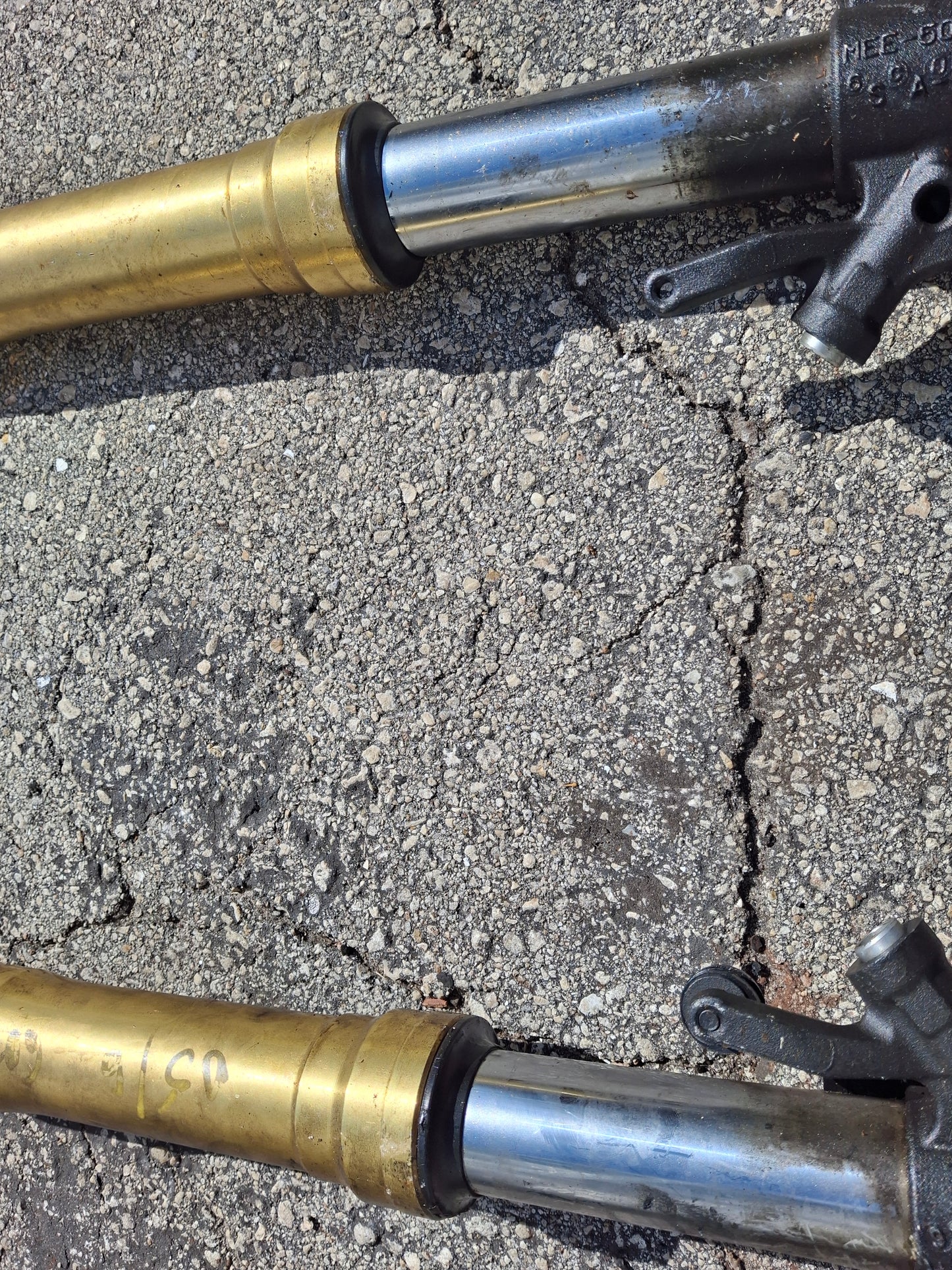 05 06 Honda CBR600RR Forks 600RR Front End R Side Bent CBR 600 RR Suspension MEE