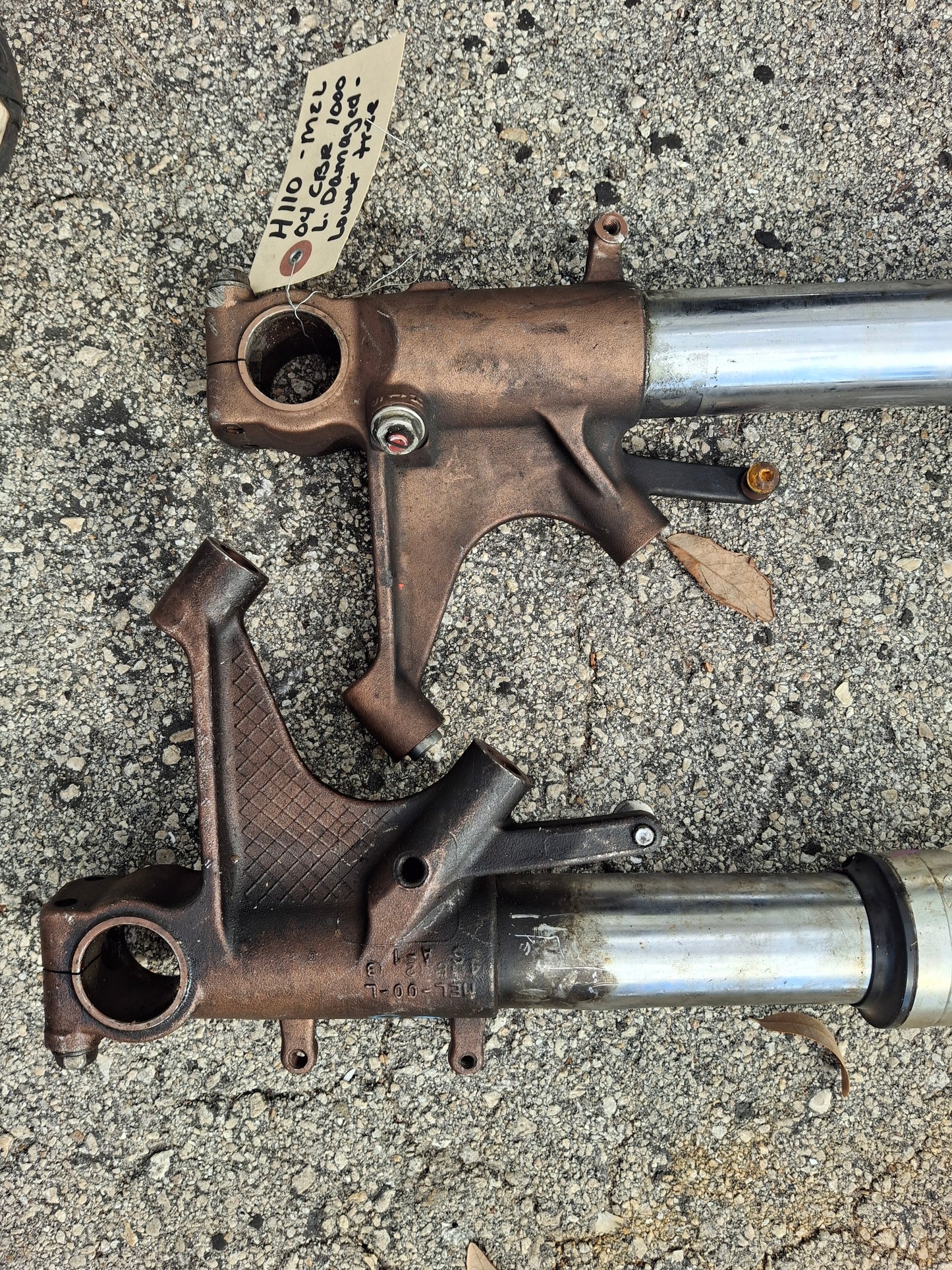 04-07 Honda CBR1000RR Forks CBR1000 Front end & Lower Tree Suspension MEL