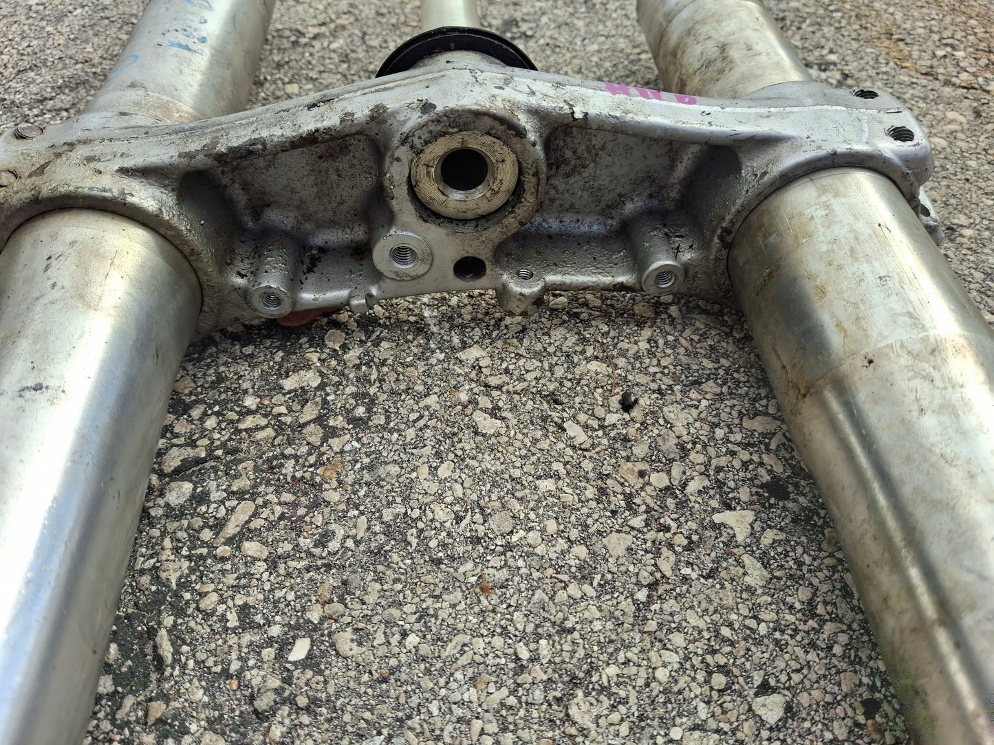 04-07 Honda CBR1000RR Forks CBR1000 Front end & Lower Tree Suspension MEL