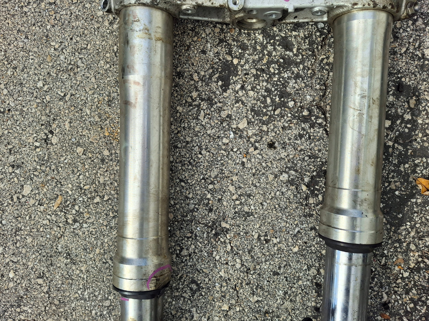 04-07 Honda CBR1000RR Forks CBR1000 Front end & Lower Tree Suspension MEL