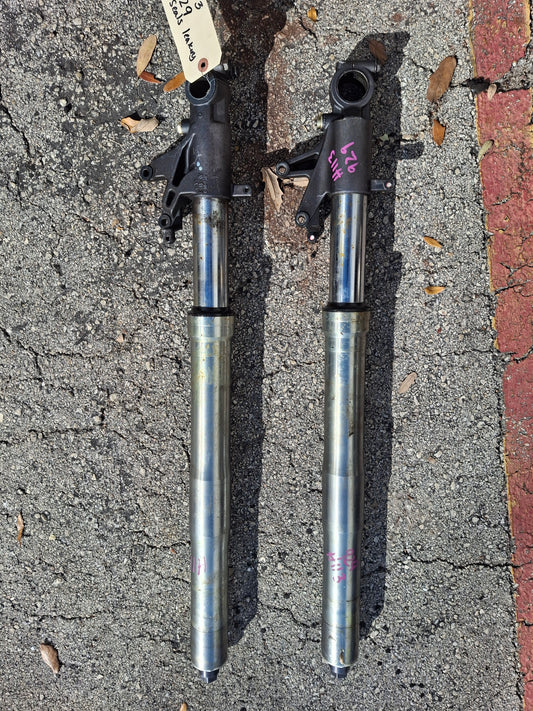 Honda CBR929RR 929 Front Forks Front End Lower Triple Tree Suspension 929RR MCJ