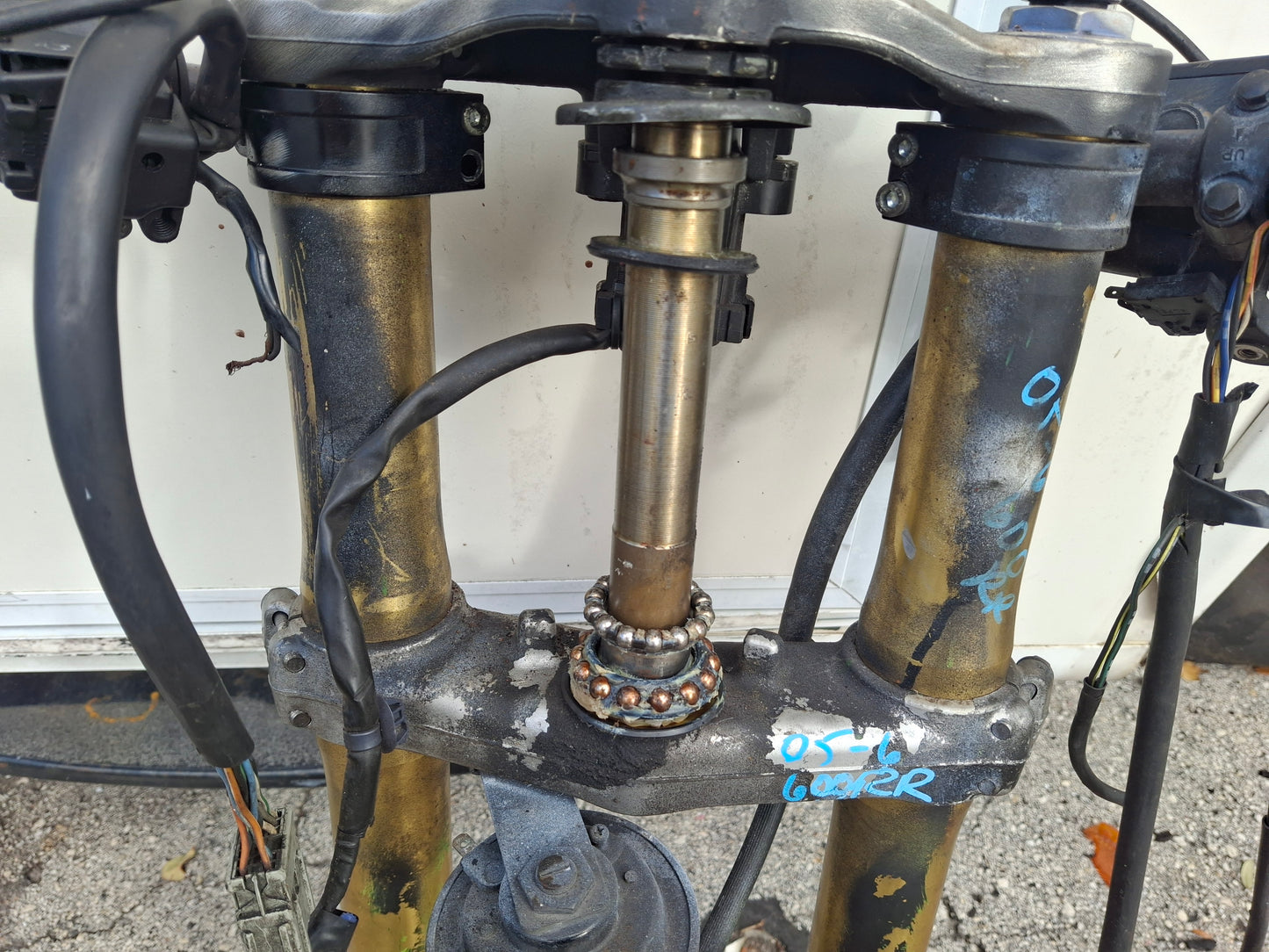 05 06 Honda CBR600RR Forks 600RR Front End Clip Ons Switches Triple Trees Calipers