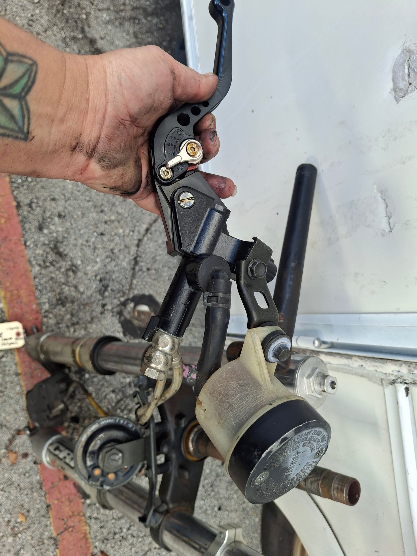 93 94 Honda CBR900RR Forks Clip-Ons Calipers Triple Tree Master Cylinder 900RR MWO