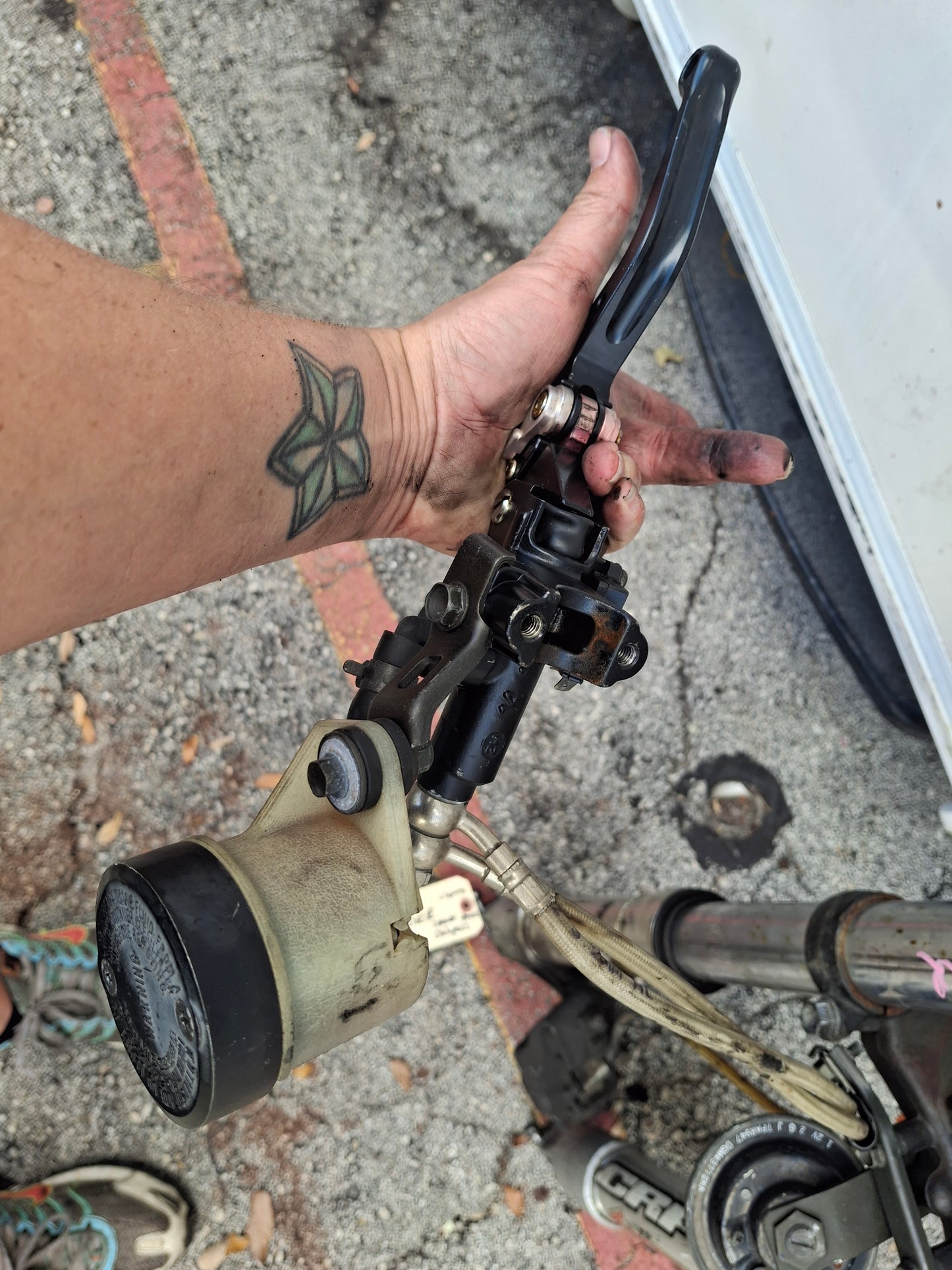 93 94 Honda CBR900RR Forks Clip-Ons Calipers Triple Tree Master Cylinder 900RR MWO