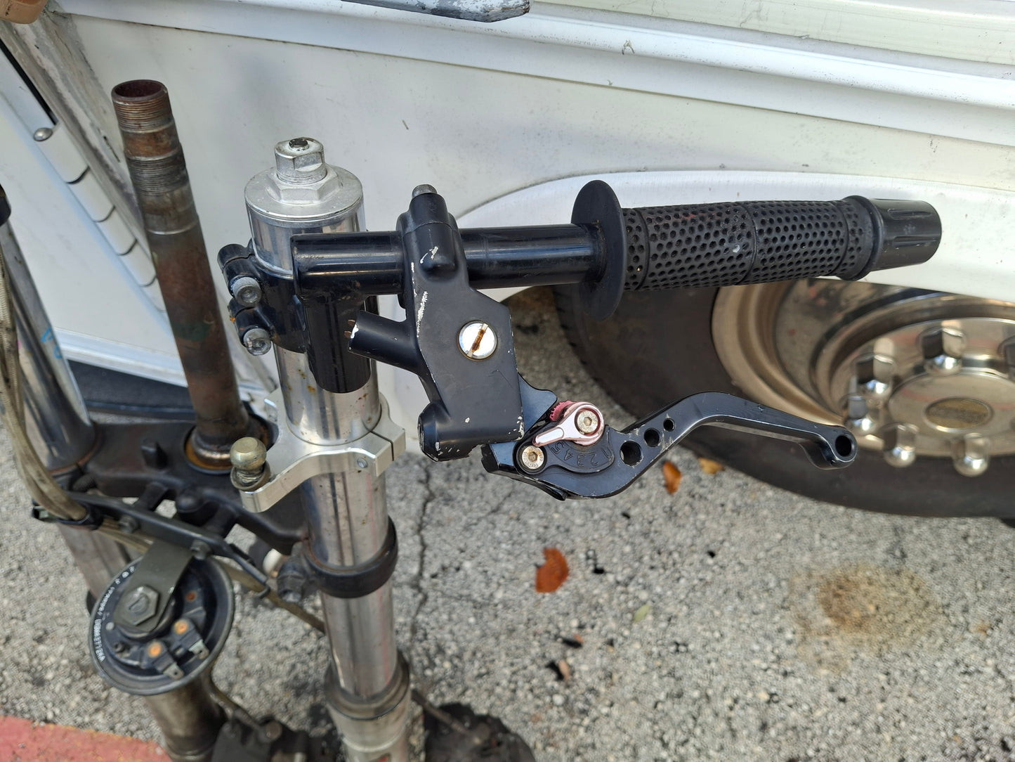 93 94 Honda CBR900RR Forks Clip-Ons Calipers Triple Tree Master Cylinder 900RR MWO