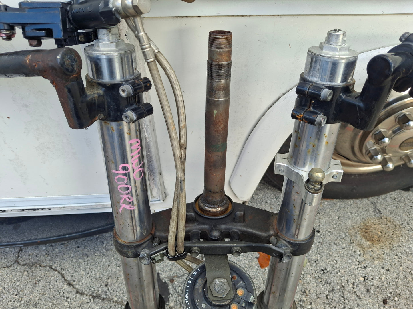 93 94 Honda CBR900RR Forks Clip-Ons Calipers Triple Tree Master Cylinder 900RR MWO