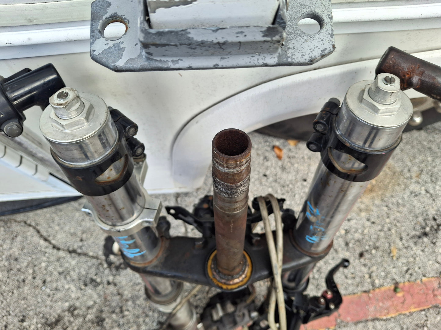 93 94 Honda CBR900RR Forks Clip-Ons Calipers Triple Tree Master Cylinder 900RR MWO