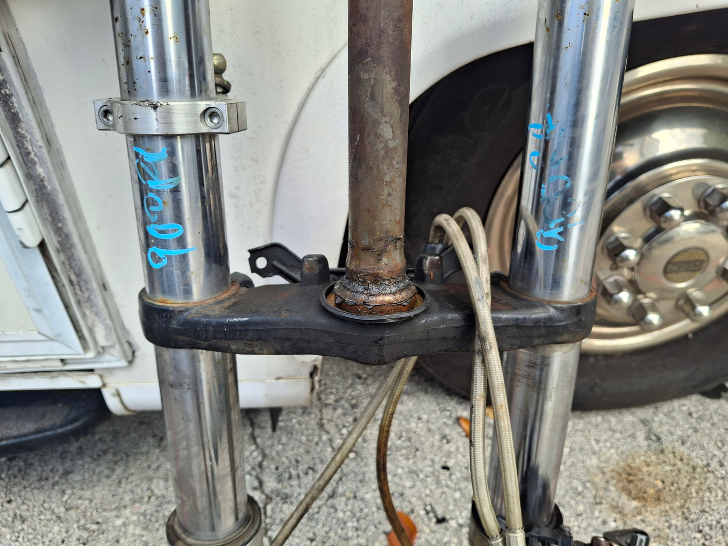 93 94 Honda CBR900RR Forks Clip-Ons Calipers Triple Tree Master Cylinder 900RR MWO