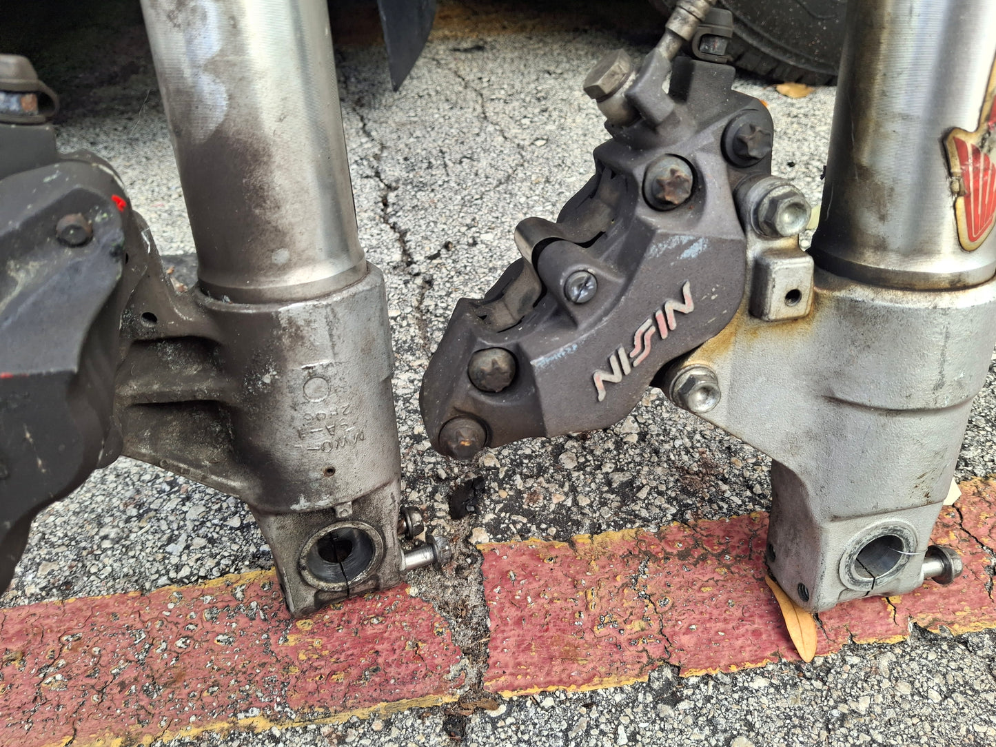 93 94 Honda CBR900RR Forks Clip-Ons Calipers Triple Tree Master Cylinder 900RR MWO