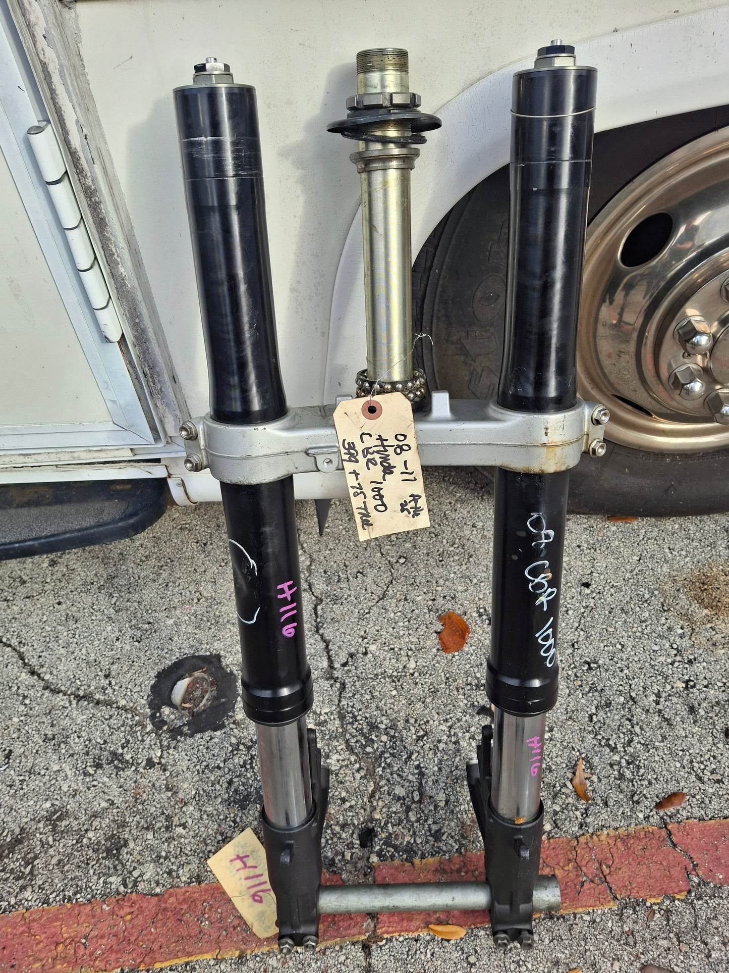 08-11 Honda CBR1000RR Forks CBR1000 Front End Lower Triple Tree Axle CBR 1000