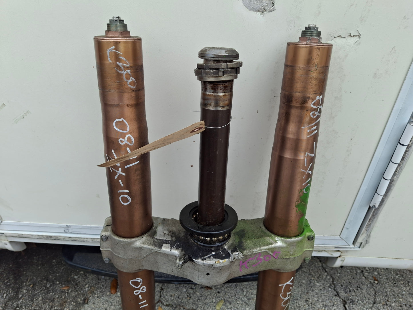 08 09 10 Kawasaki ZX-10 Forks ZX-10R Front End Lower Triple Tree ZX10 ZX10R