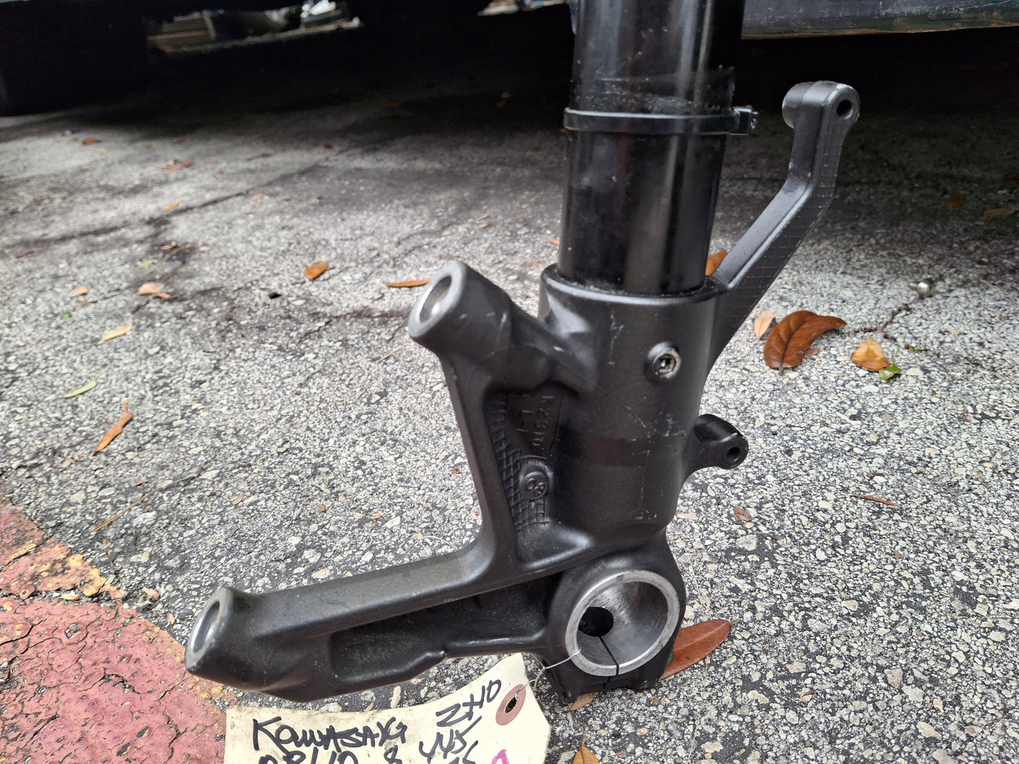 08 09 10 Kawasaki ZX-10 Forks ZX-10R Front End Lower Triple Tree ZX10 ZX10R