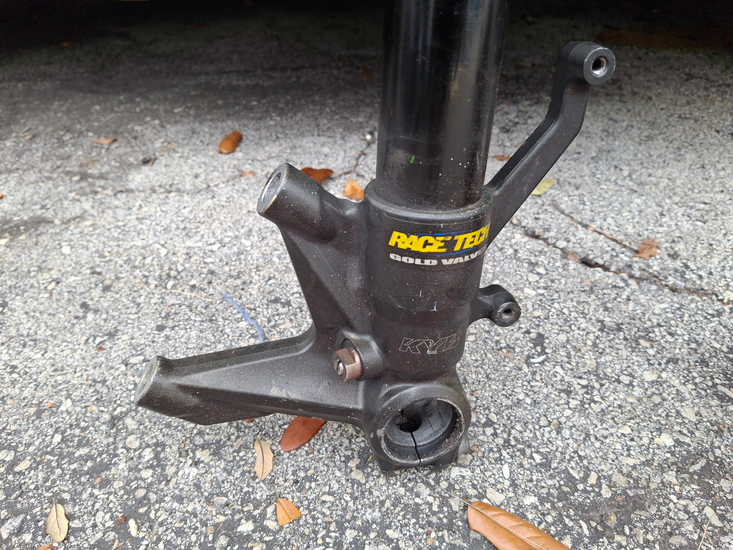 08 09 10 Kawasaki ZX-10 Forks ZX-10R Front End Lower Triple Tree ZX10 ZX10R