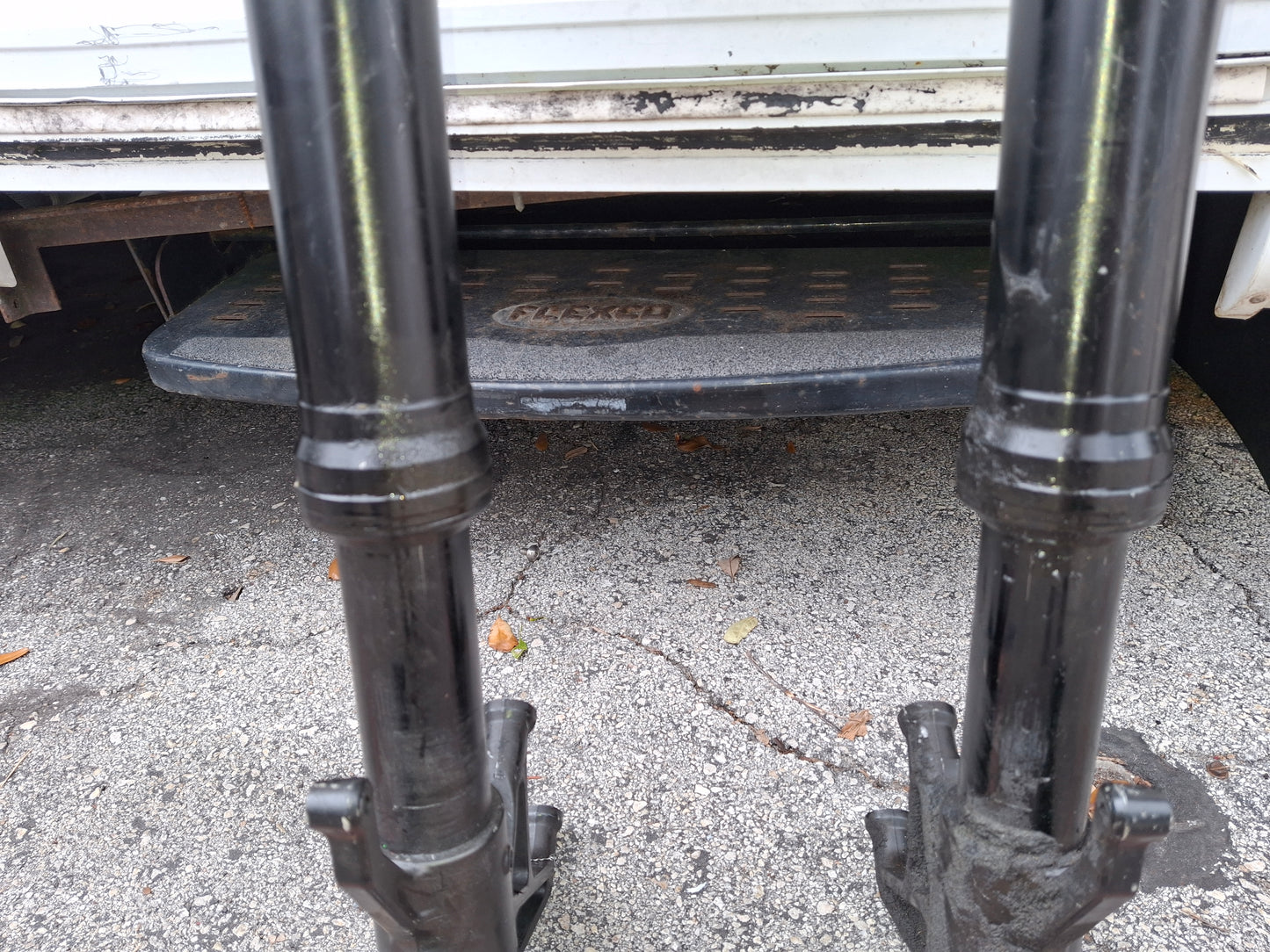 06 07 Kawasaki ZX-10 Forks Triple Tree Axle ZX10 Front End Suspension ZX-10R