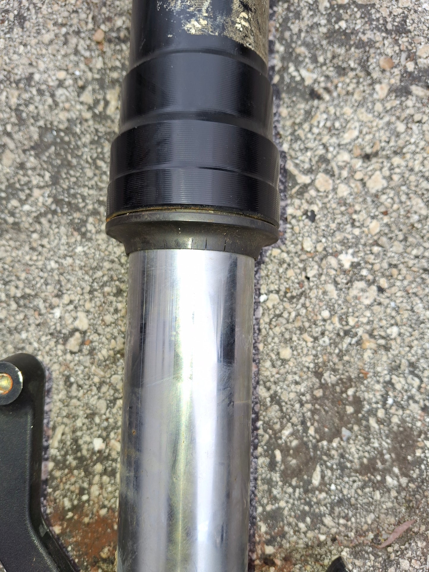 11-15 Kawasaki ZX-10 Left Fork ZX-10R Forks ZX10 Suspension K197-00-L