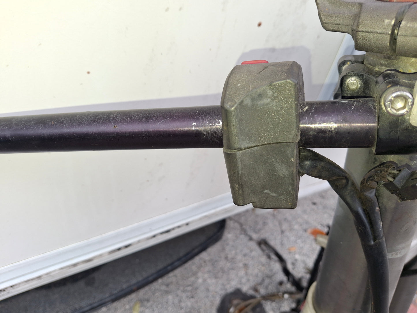11-15 Kawasaki ZX-10 Forks ZX10 Front End Parting Out Triple Trees , Clip-On , Switches, Calipers etc. Read Description