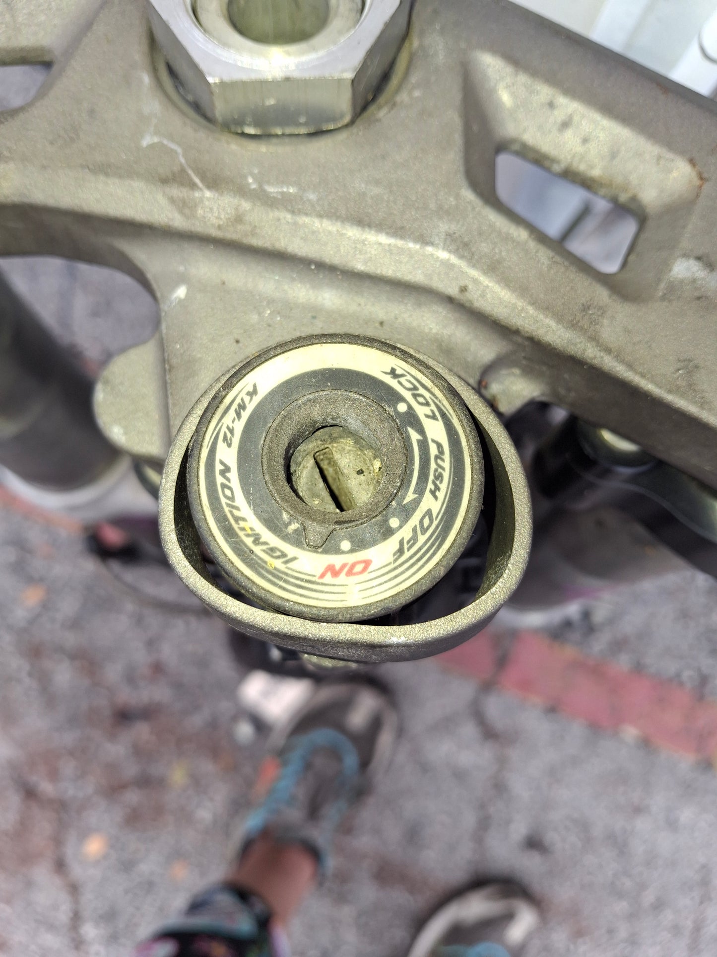 11-15 Kawasaki ZX-10 Forks ZX10 Front End Parting Out Triple Trees , Clip-On , Switches, Calipers etc. Read Description