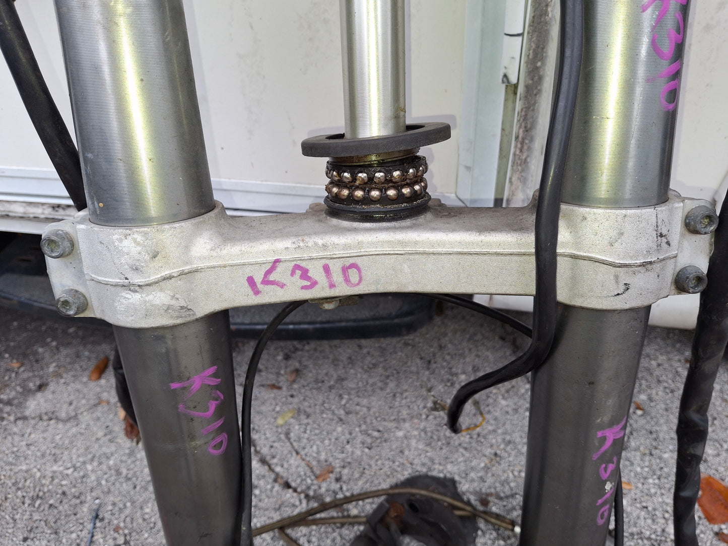 11-15 Kawasaki ZX-10 Forks ZX10 Front End Parting Out Triple Trees , Clip-On , Switches, Calipers etc. Read Description