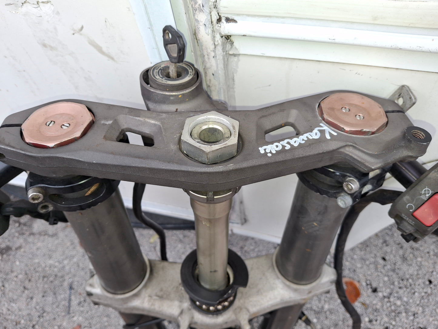 11-15 Kawasaki ZX-10 Forks ZX10 Front End Parting Out Triple Trees , Clip-On , Switches, Calipers etc. Read Description