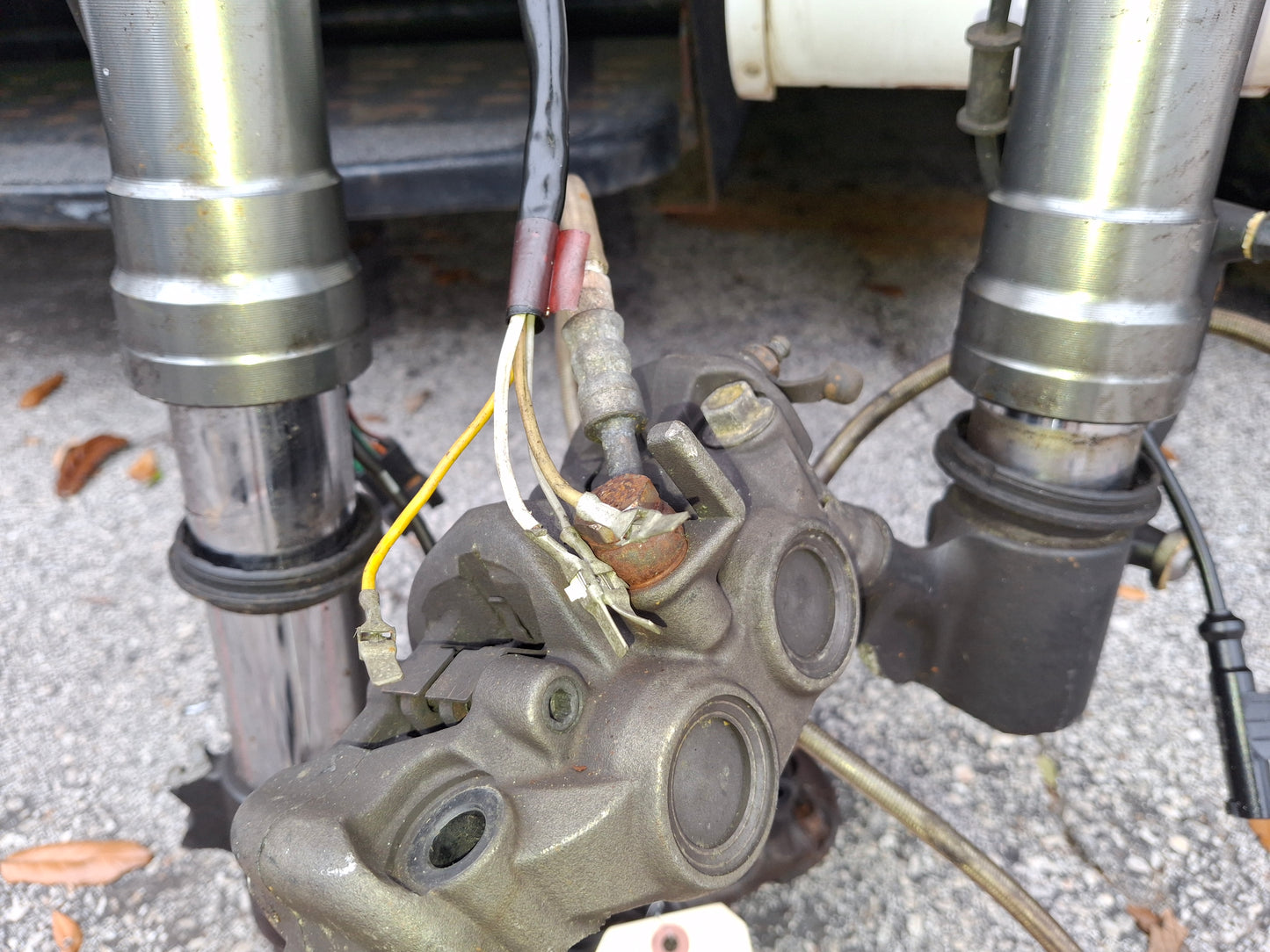 11-15 Kawasaki ZX-10 Forks ZX10 Front End Parting Out Triple Trees , Clip-On , Switches, Calipers etc. Read Description