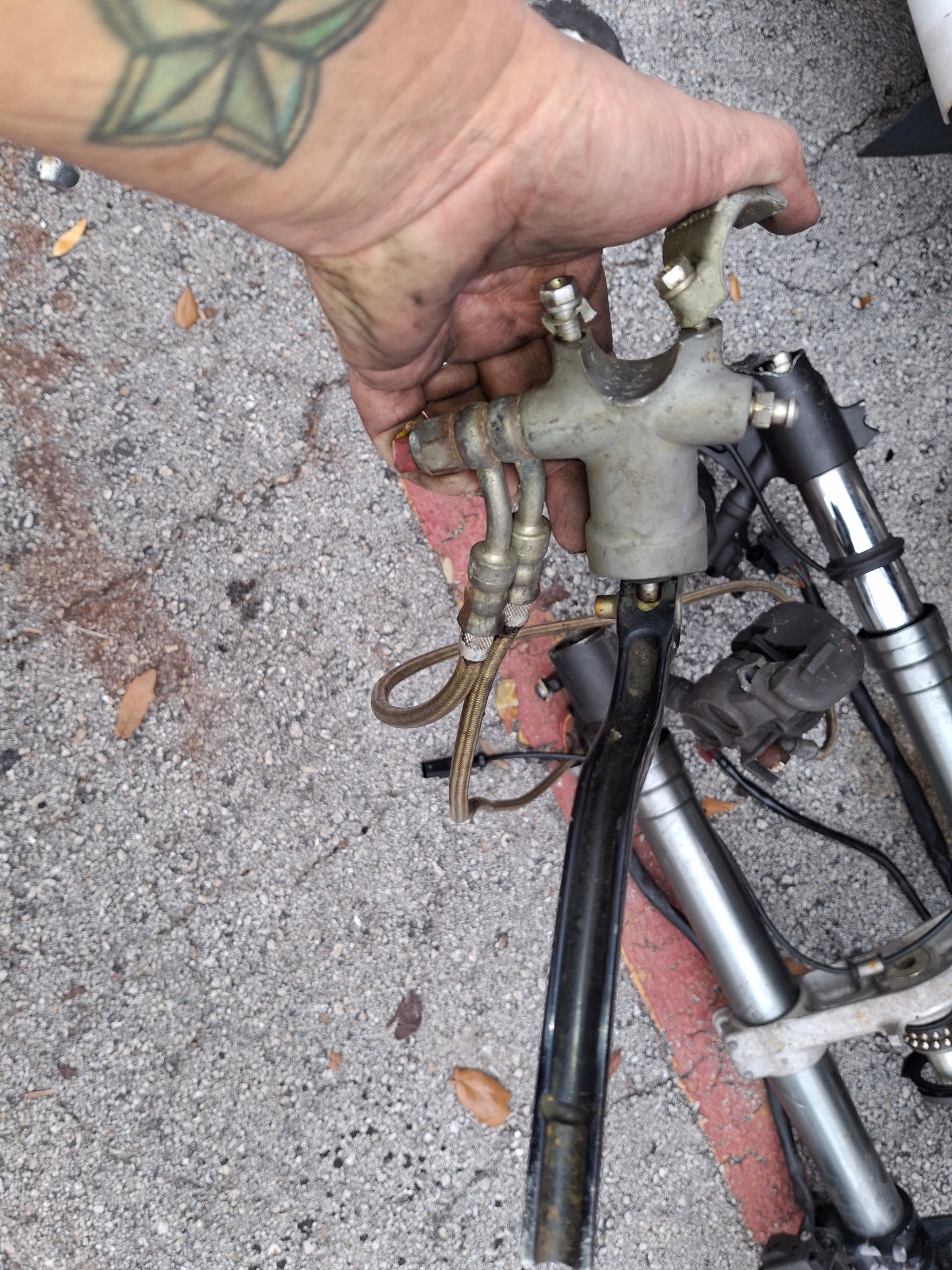 11-15 Kawasaki ZX-10 Forks ZX10 Front End Parting Out Triple Trees , Clip-On , Switches, Calipers etc. Read Description