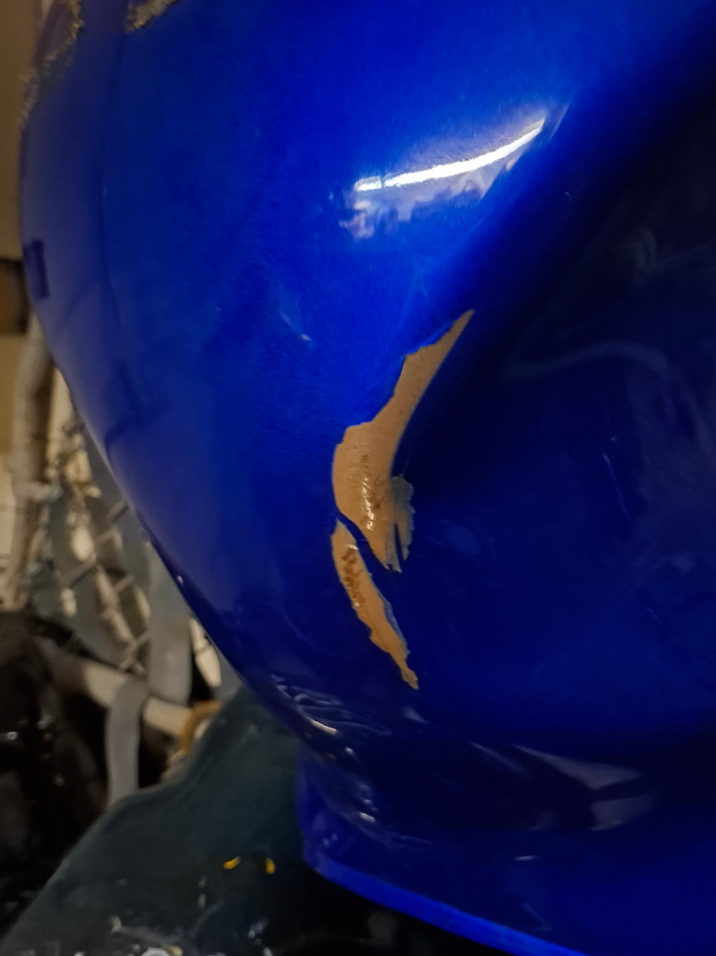 SOLD SOLD 01-07 Suzuki Hayabusa Gas Tank Generation 1 Busa Fuel Tank GSX1300R Petrol Cell