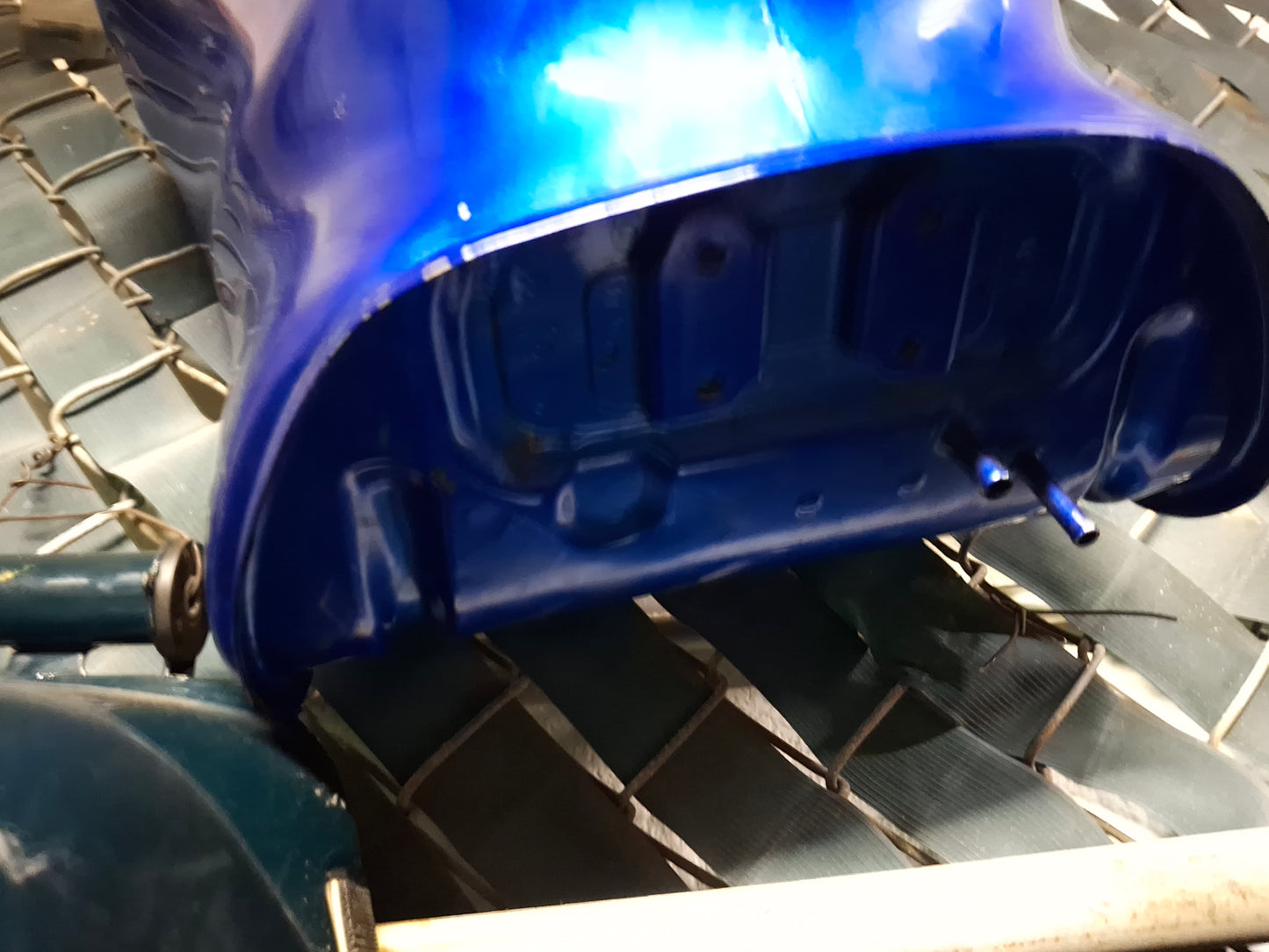 SOLD SOLD 01-07 Suzuki Hayabusa Gas Tank Generation 1 Busa Fuel Tank GSX1300R Petrol Cell