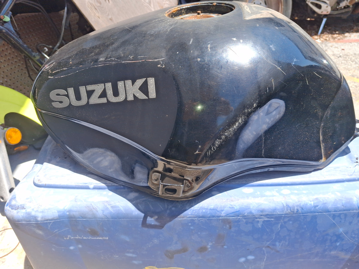98-06 Suzuki Katana 600 750 Gas Tank GSX600F GSX750F Fuel Tank Petrol Cell S42