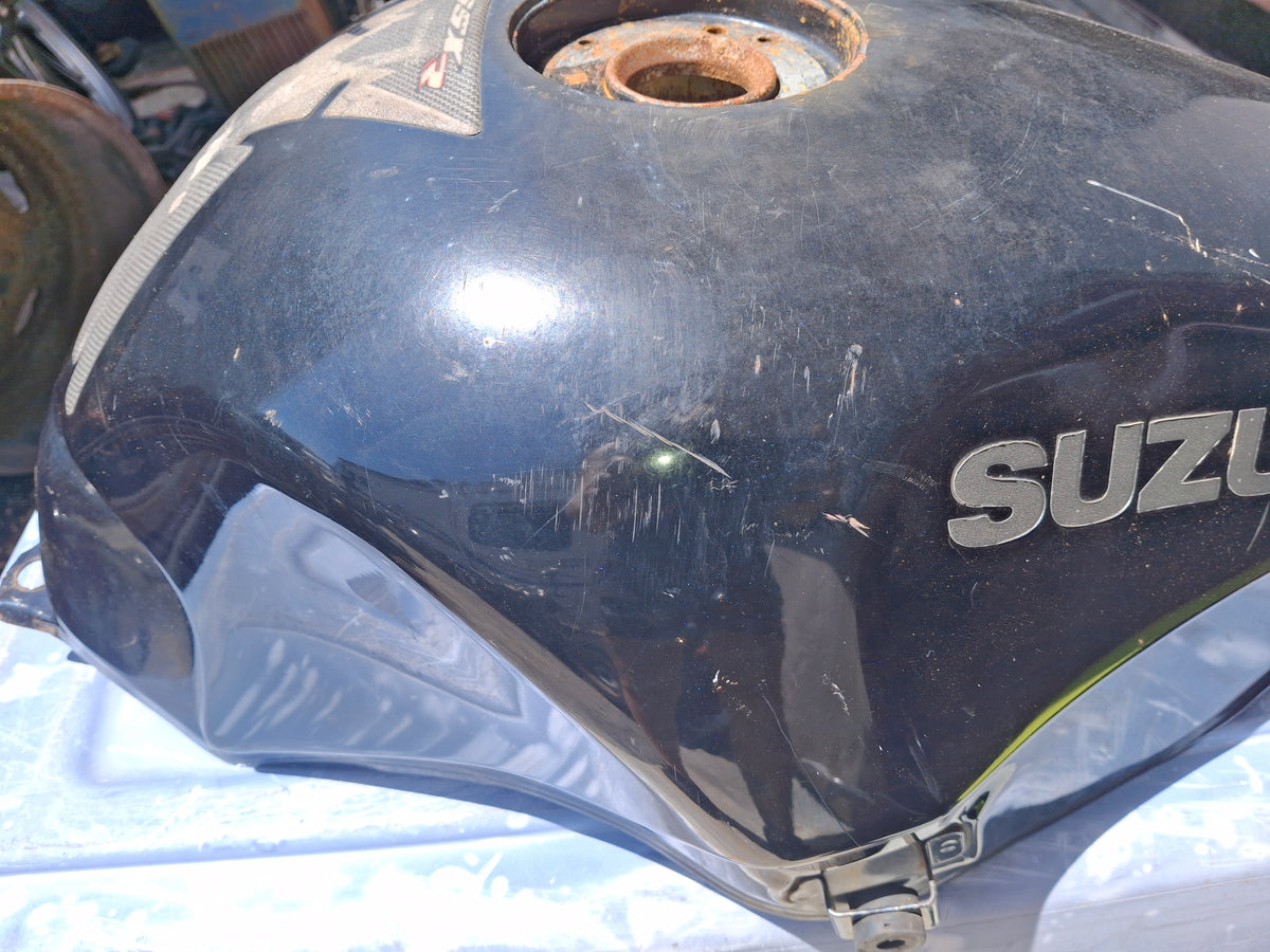 98-06 Suzuki Katana 600 750 Gas Tank GSX600F GSX750F Fuel Tank Petrol Cell S42