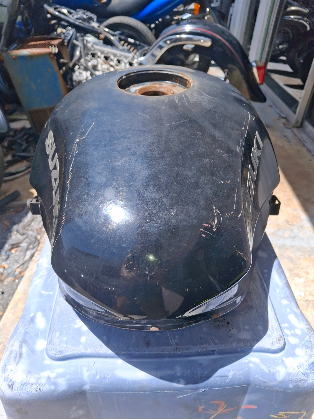 98-06 Suzuki Katana 600 750 Gas Tank GSX600F GSX750F Fuel Tank Petrol Cell S42