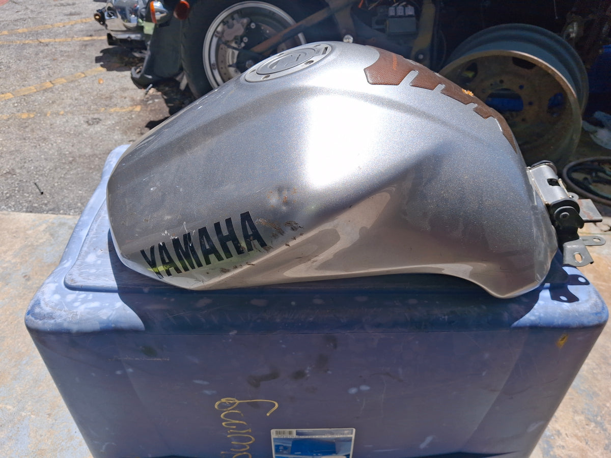 01-05 Yamaha FZ1 Gas Tank Fuel Petrol Cell