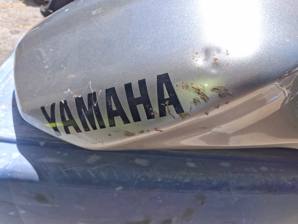 01-05 Yamaha FZ1 Gas Tank Fuel Petrol Cell