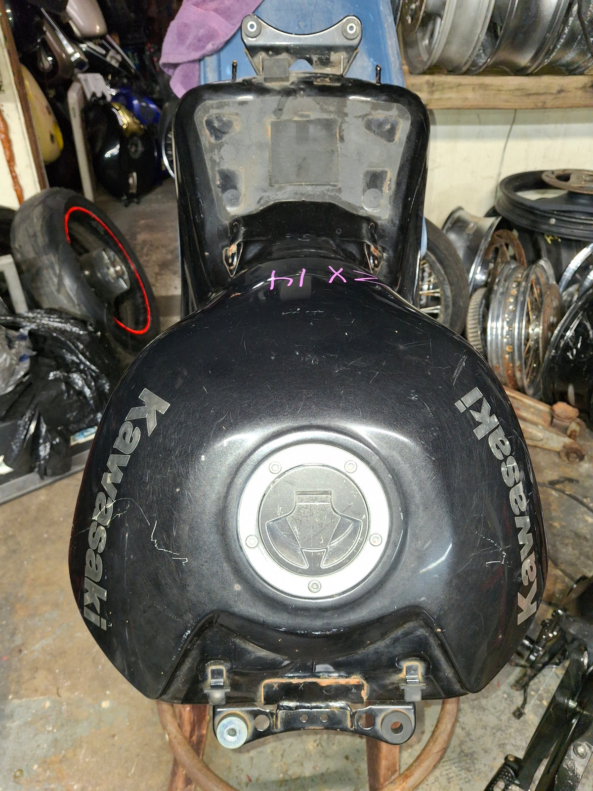 06 - 11 Kawasaki ZX14 Gas Tank ZX-14 Fuel Petrol Cell ZX1400 K33 Inside Nice