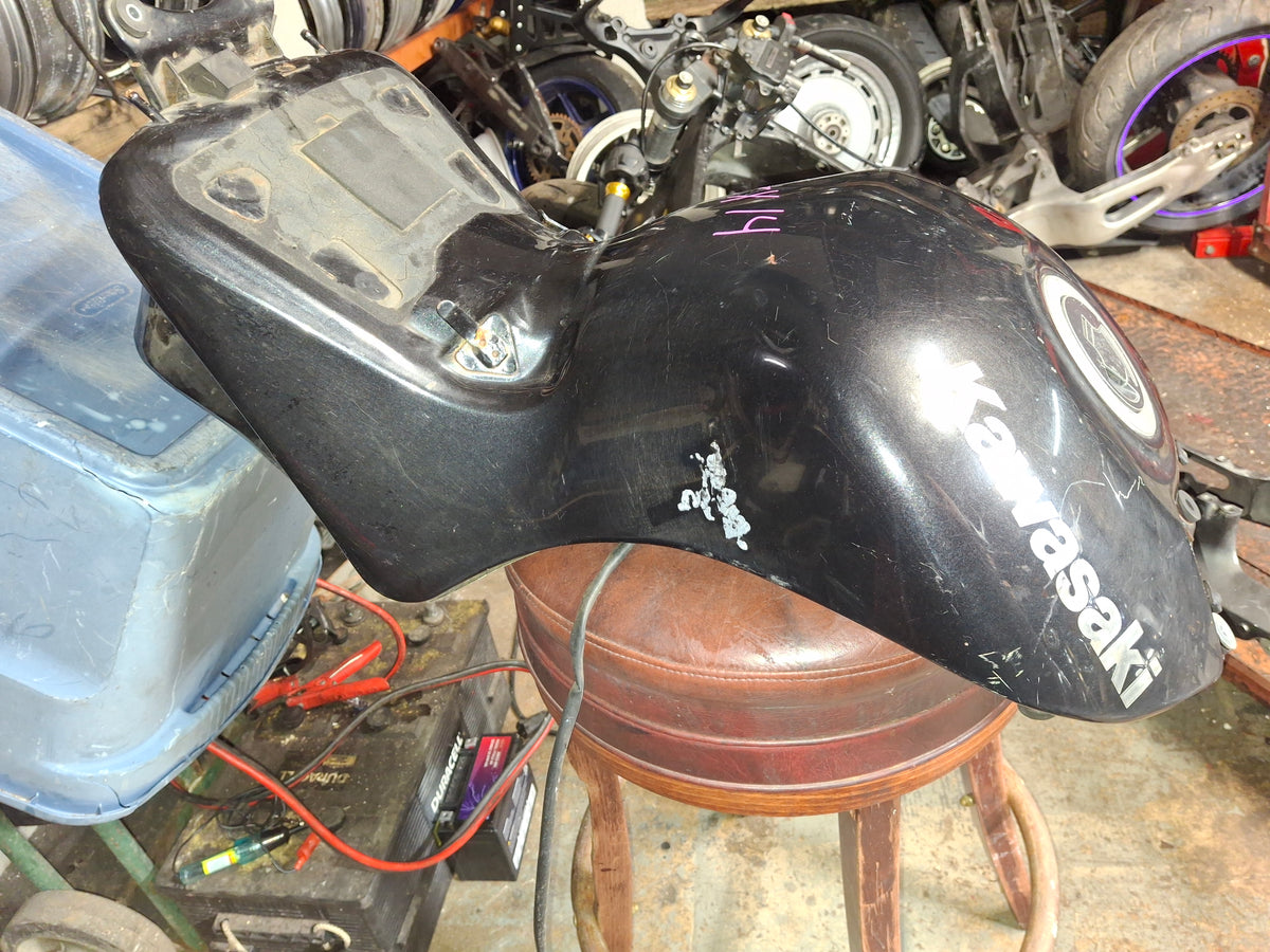 06 - 11 Kawasaki ZX14 Gas Tank ZX-14 Fuel Petrol Cell ZX1400 K33 Inside Nice