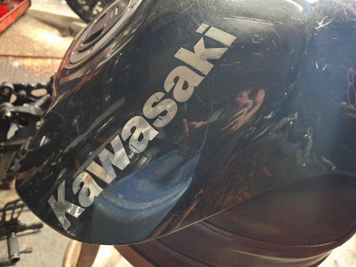 06 - 11 Kawasaki ZX14 Gas Tank ZX-14 Fuel Petrol Cell ZX1400 K33 Inside Nice