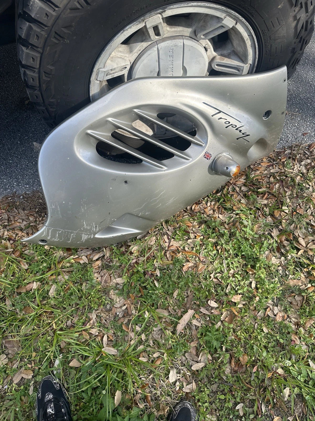 97 Triumph Trophy 900 OEM Carburetors Carbs - Parting Out Complete Bike