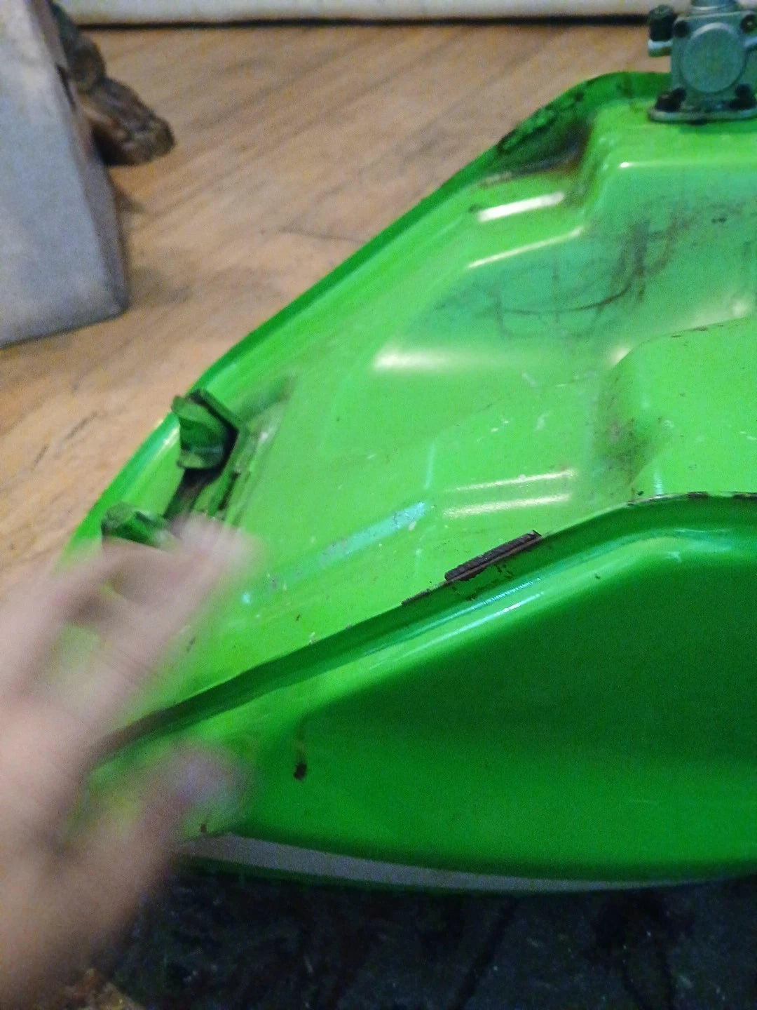 04 Kawasaki EX500 Gas Tank EX 500 Fuel Tank Petrol Cell Ninja 500 Petcock