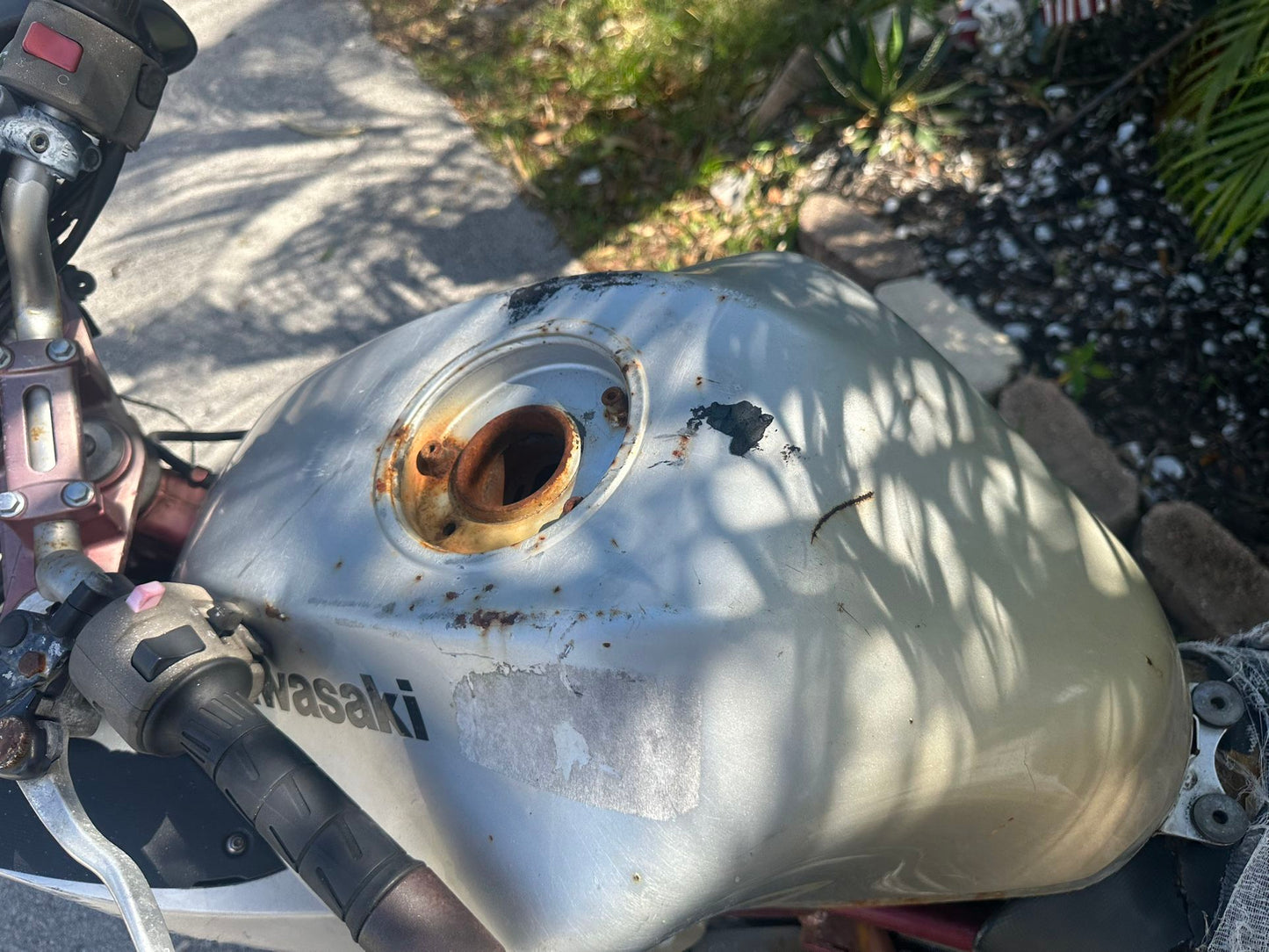 2006 Kawasaki EX650 Ninja 650R For Parts Or Will Sell Complete With A Bill Of Sale 2,000 miles