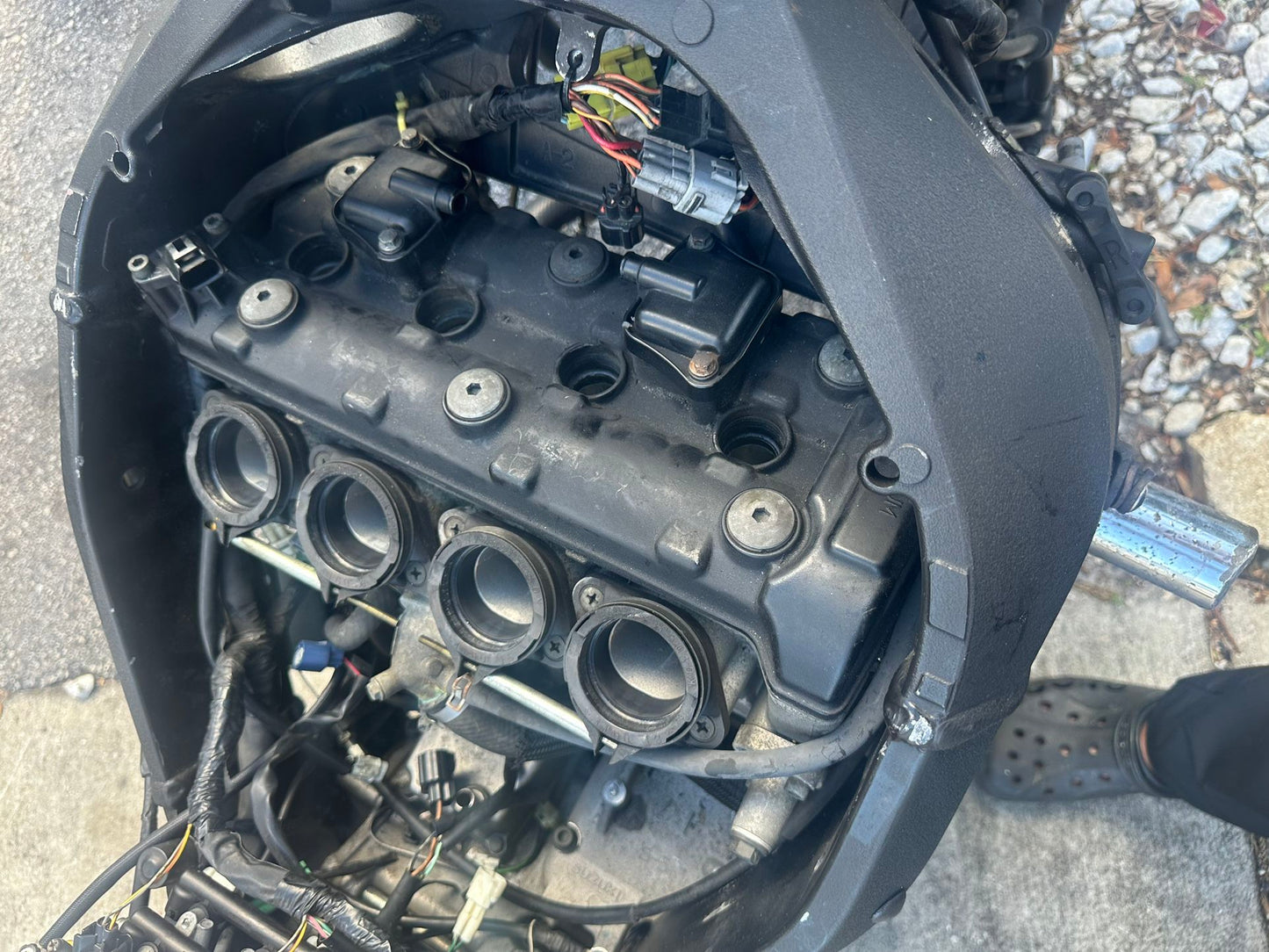 05 06 Suzuki GSXR 1000 project bike , engine questionable , clean title GSXR1000
