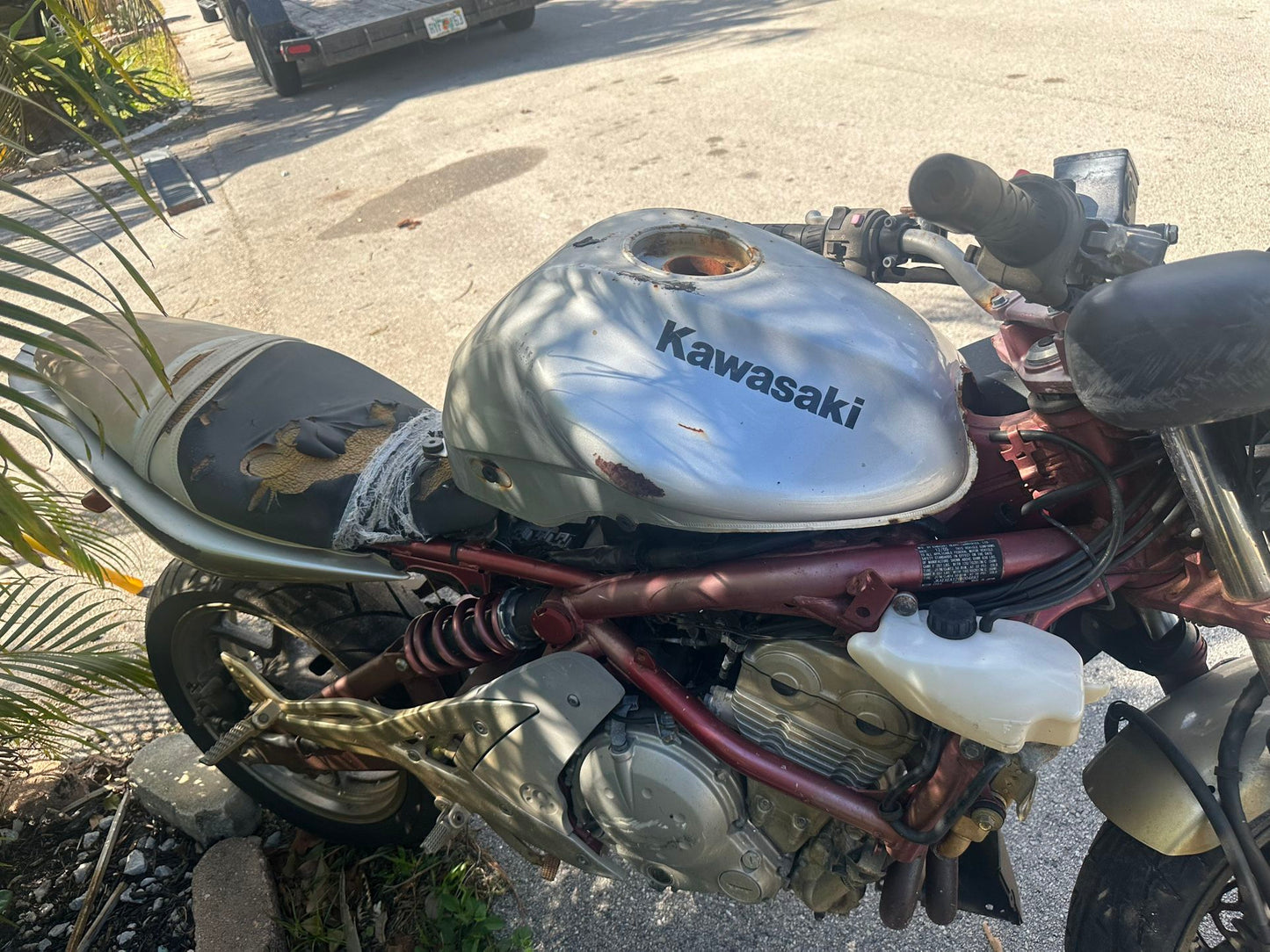 2006 Kawasaki EX650 Ninja 650R For Parts Or Will Sell Complete With A Bill Of Sale 2,000 miles