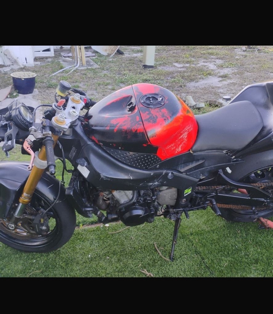 05 Kawasaki 636 Racing Bike ZX636 Streetfighter Clean Title 18,000 Miles