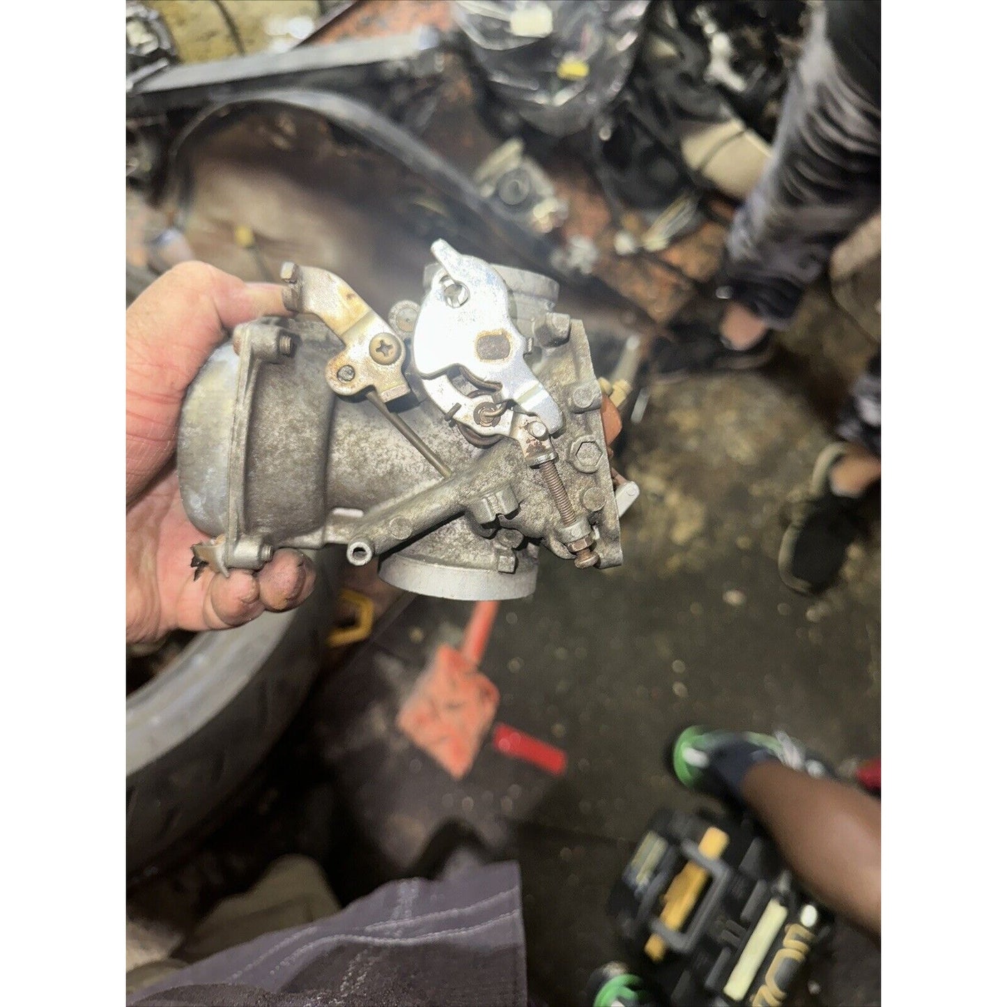 Suzuki VS 1400 Intruder Carburetor Carb on the shelf Not 100% Sure Sure VS1400