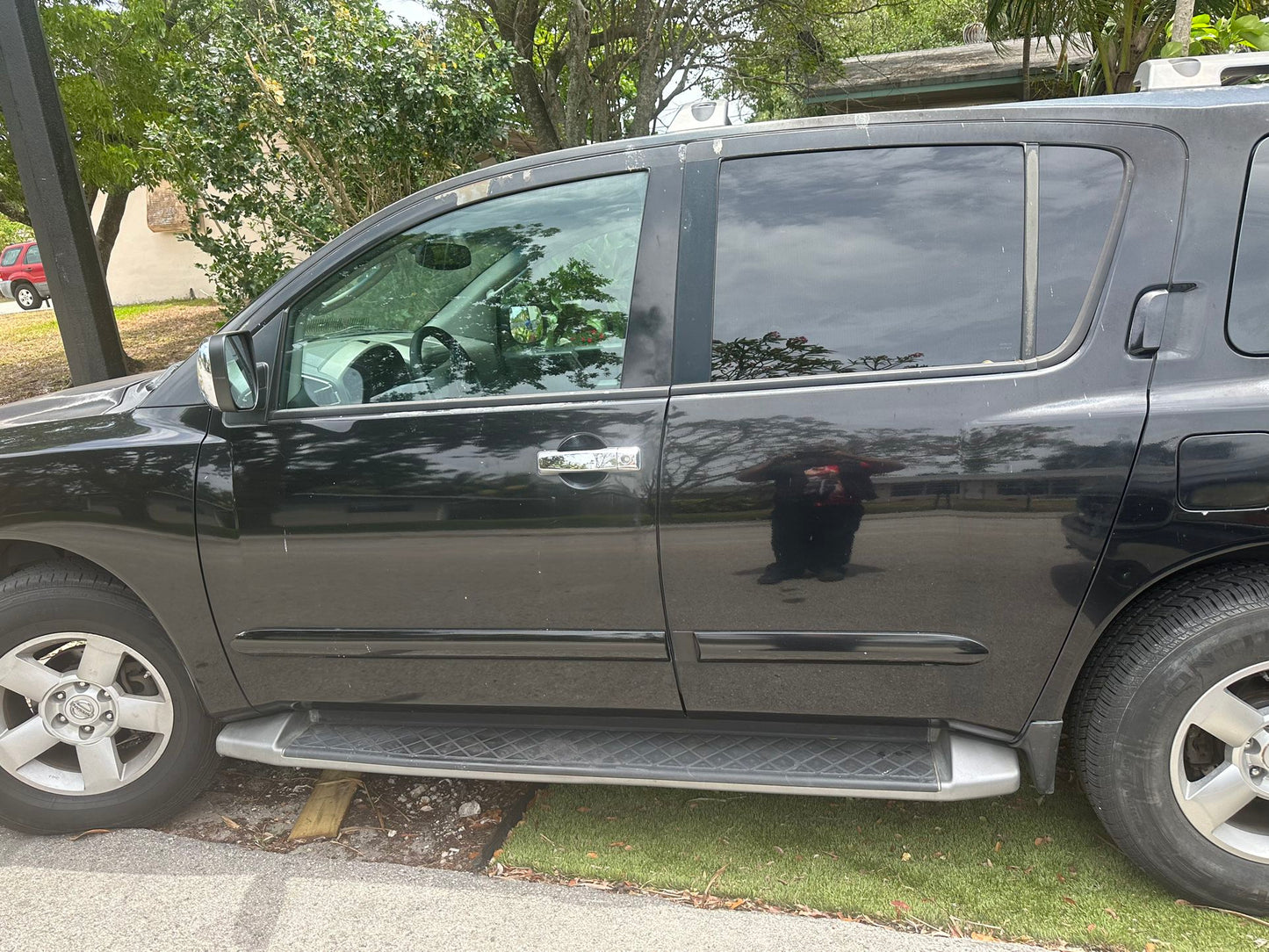 2004 Nissan Armada