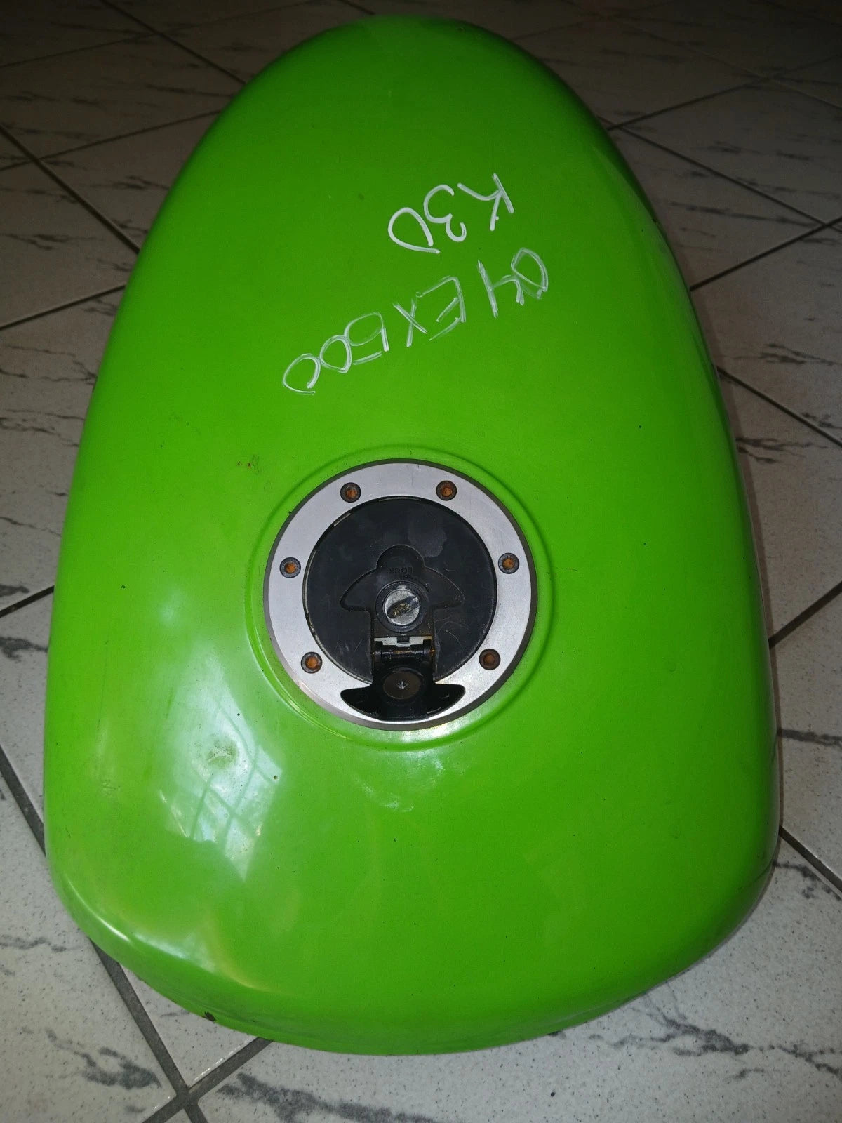 04 Kawasaki EX500 Gas Tank EX 500 Fuel Tank Petrol Cell Ninja 500 Petcock